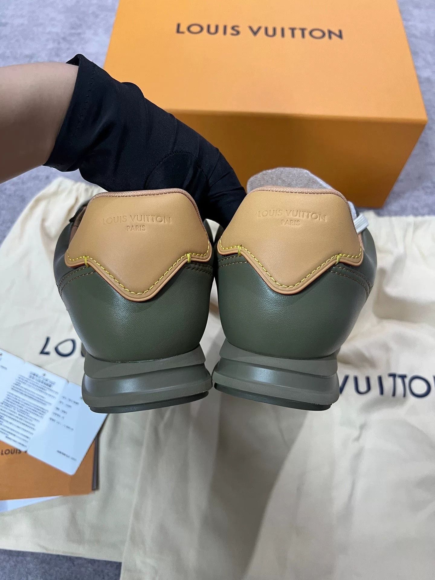 Louis Vuitton Louis Vuitton Red Green Side Logo Runner Size US 10 / EU 43 - 7 Thumbnail