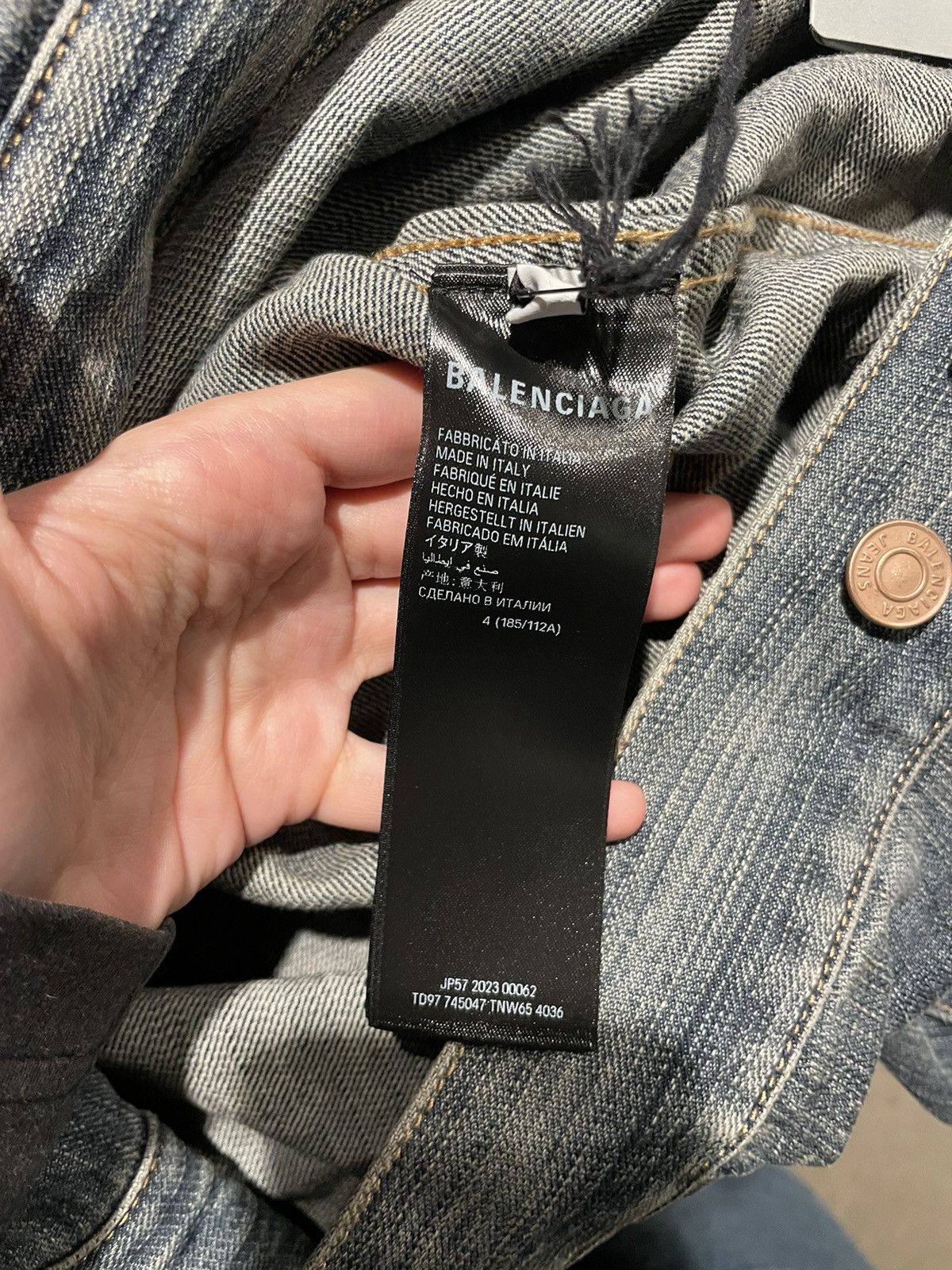 Balenciaga Logo-detailed button-up denim jacket Size US XL / EU 56 / 4 - 4 Thumbnail