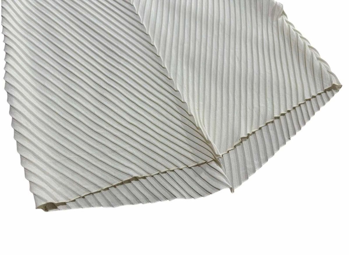 Japanese Brand 🔥Japanese Asymmetric Diagonal Pleats Tee Issey Miyake Style Size US L / EU 52-54 / 3 - 3 Thumbnail