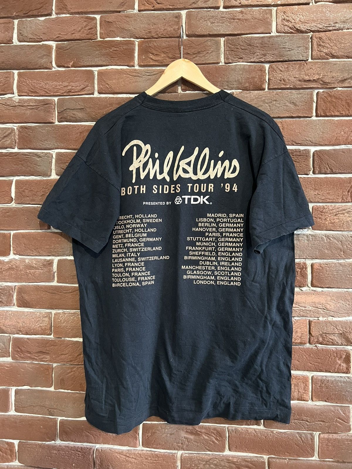 Band Tees Vintage 1994 Phil Collins Rare Tag Band Tour Tee Size US XL / EU 56 / 4 - 2 Thumbnail
