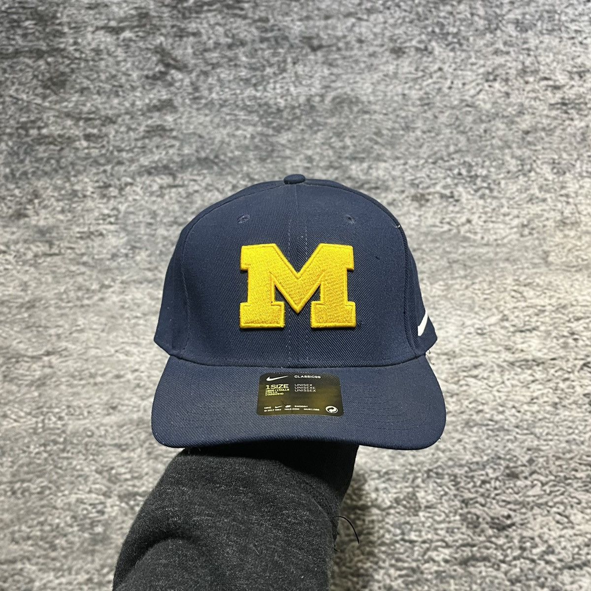 Nike Michigan Wolverines Nike Dri Fit Swoosh Hat Adjustable NWT Size ONE SIZE - 1 Thumbnail