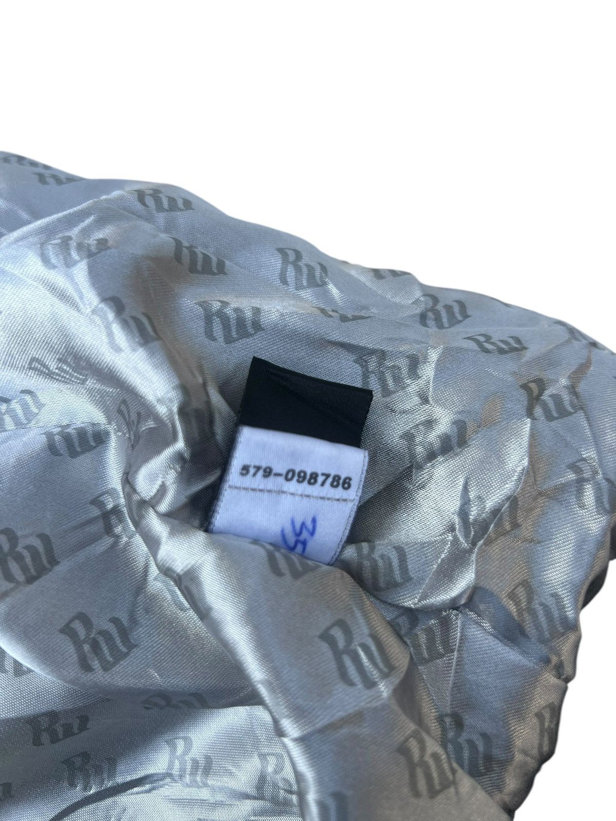 Rocawear Vintage Y2K Rocawear Quilt Crop Down Leather Jacket Real Fur Size US S / EU 44-46 / 1 - 17 Thumbnail