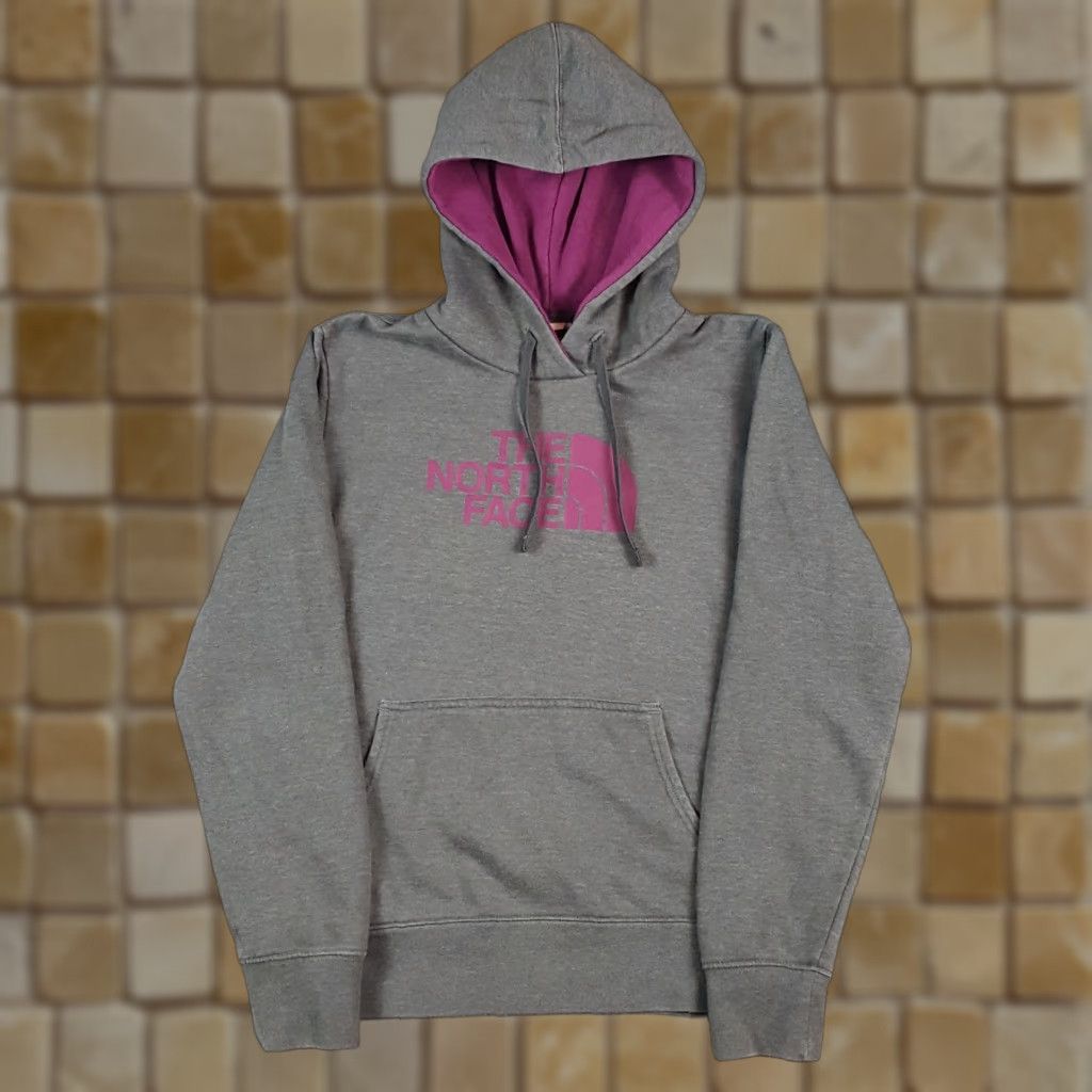 The North Face VINTAGE The North Face Purple Logo Hoodie Women's M Fleece Hooded Sweatshirt Pullover Size M / US 6-8 / IT 42-44 - 1 Thumbnail