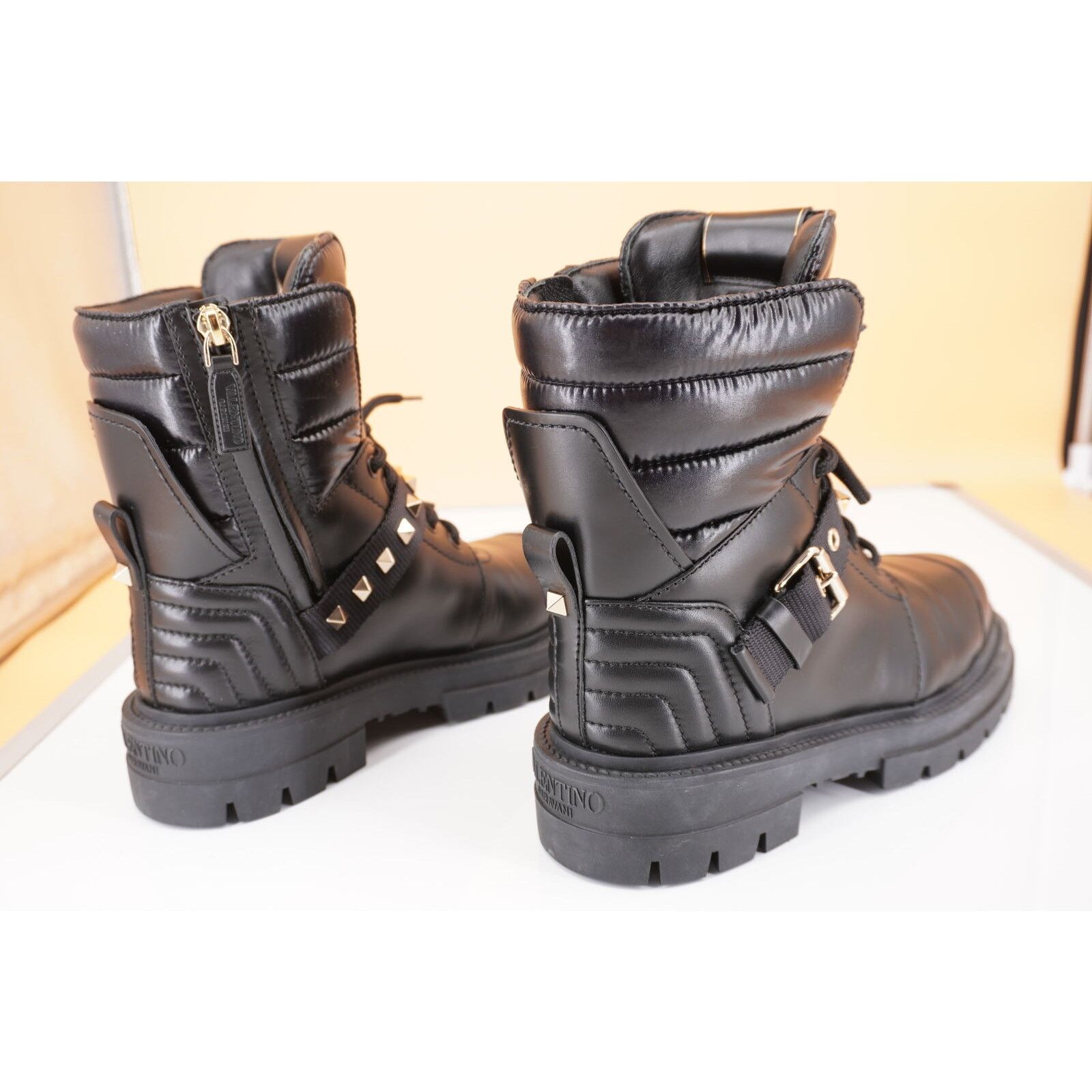 Valentino Valentino Rockstud Combat Ankle Boots Size 36.5 Size US 6.5 / IT 36.5 - 6 Thumbnail
