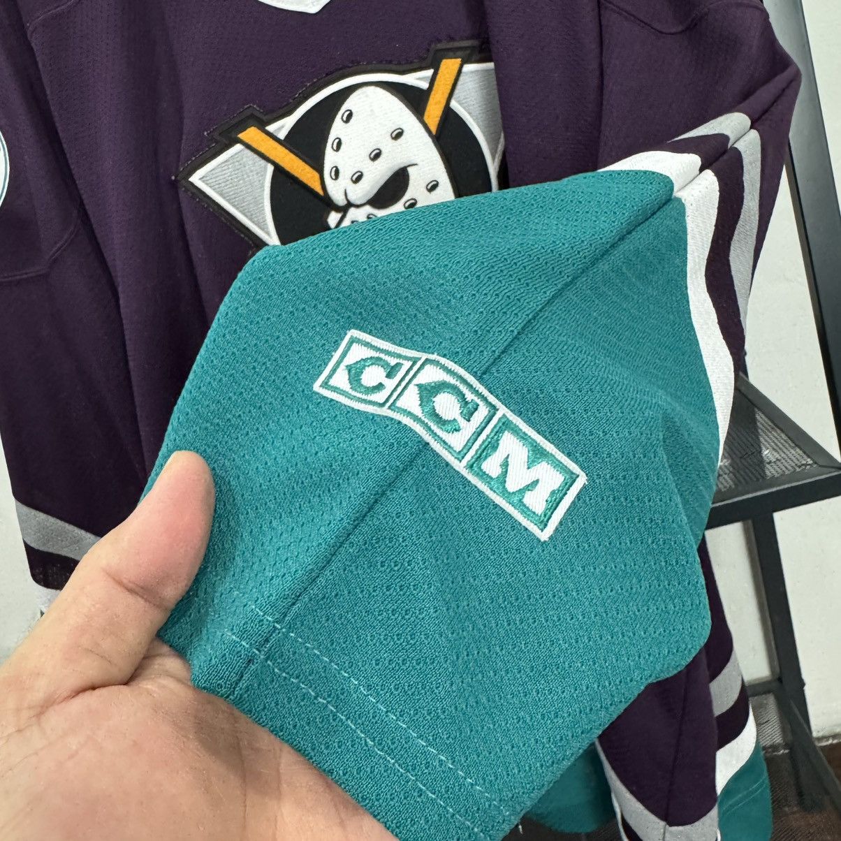 NHL × Vintage Vtg CCM NHL Mighty Ducks Jersey Size US XXL / EU 58 / 5 - 5 Thumbnail