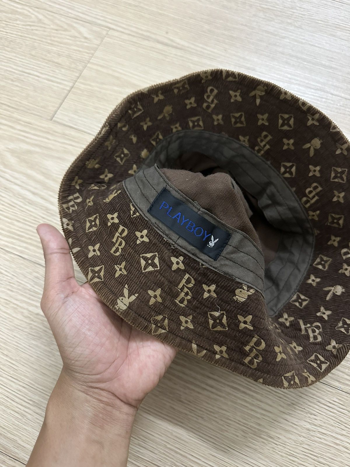 Beauty Beast × Playboy Playboy Parody Louis Vuitton Monogram Corduroy Bucket Hat Size ONE SIZE - 4 Thumbnail