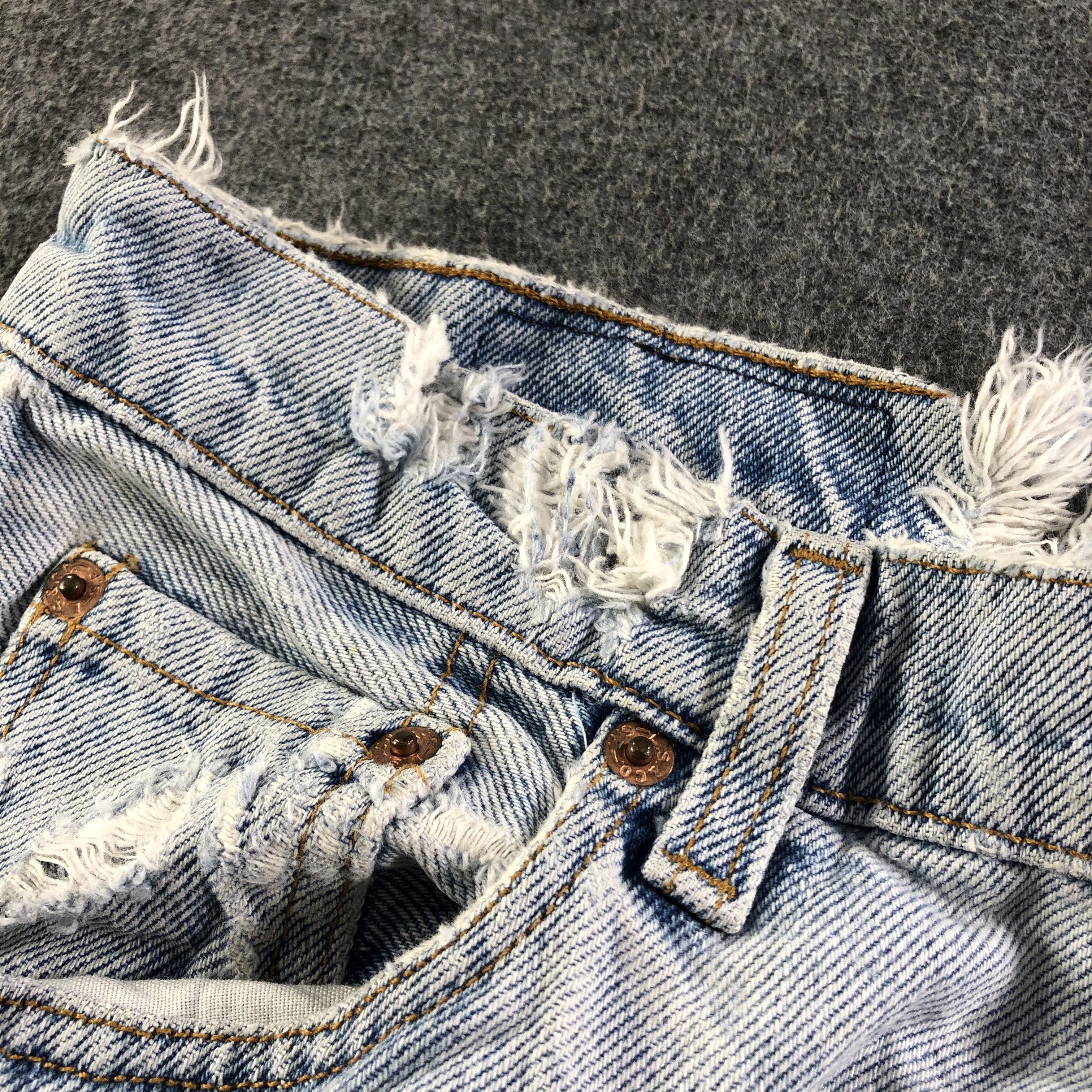 Levi's 90s Vintage Light Wash Levis 560 Jeans-J3119 Size US 30 / EU 46 - 8 Thumbnail