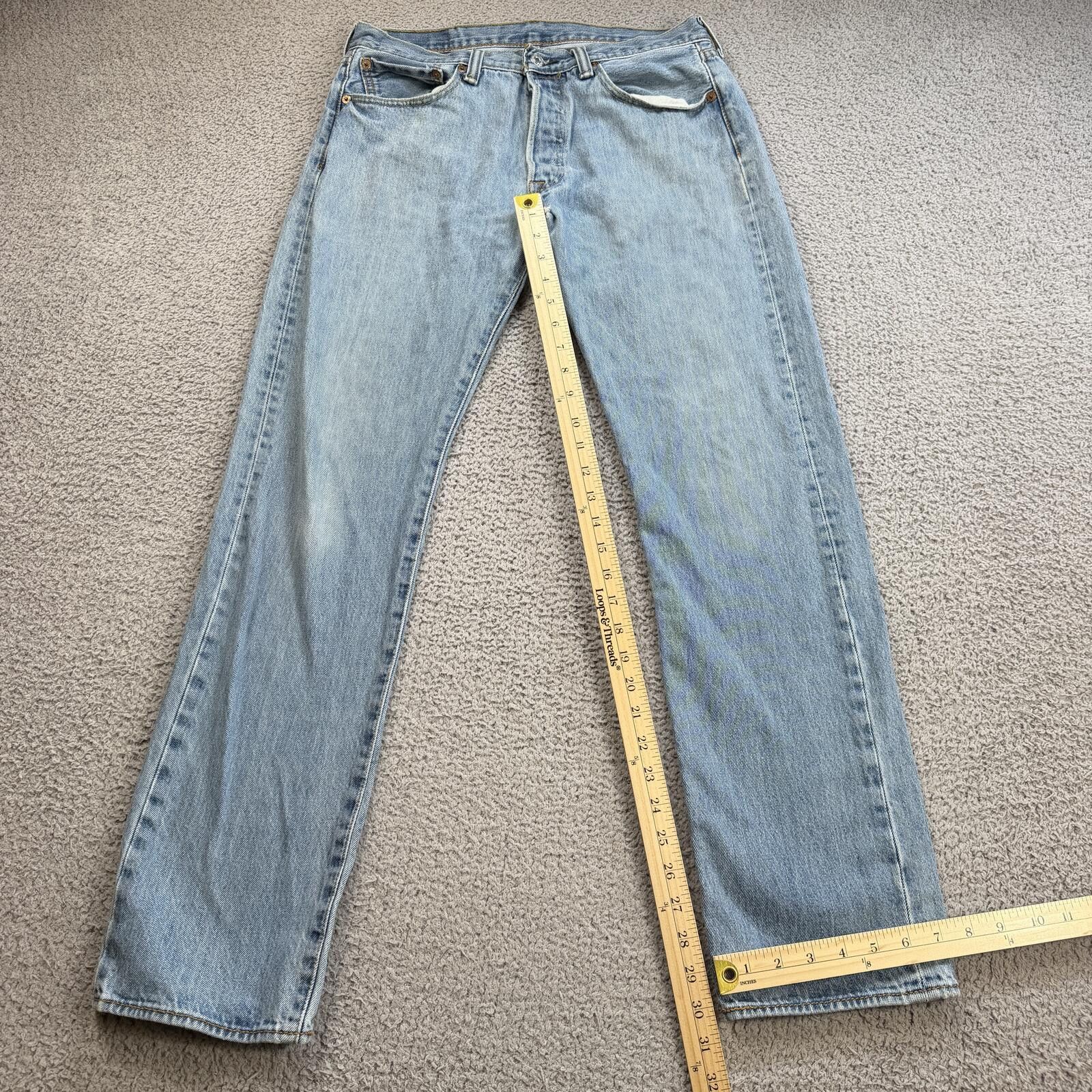 Levi's Levis 501 Light Wash Denim Jeans 32x32 Straight Leg Mid Size US 32 / EU 48 - 4 Thumbnail