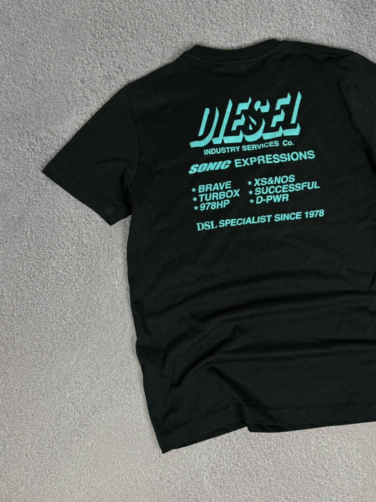 Diesel Diesel Y2K Logo Fabulous Design 3D Graphic T-Shirt Size M / US 6-8 / IT 42-44 - 4 Thumbnail