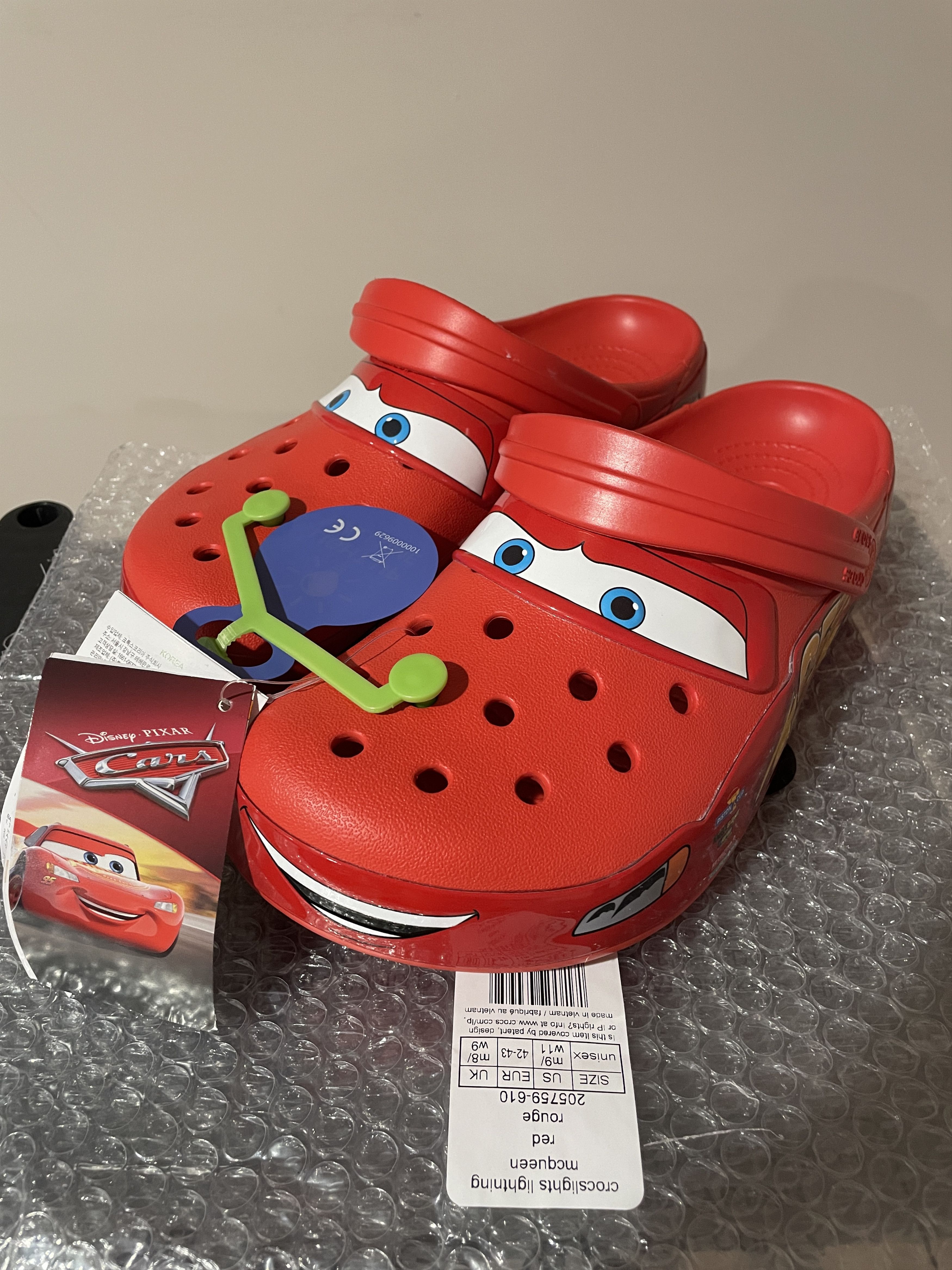 image of Crocs Lightning Mcqueen Men 9 / 11 Women 205759-610 Cars Red Shoes