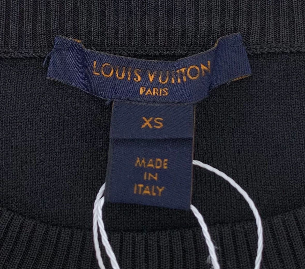 Louis Vuitton Louis Vuitton Lv Black Logo Letter Pattern Sweater Size US XS / EU 42 / 0 - 5 Thumbnail