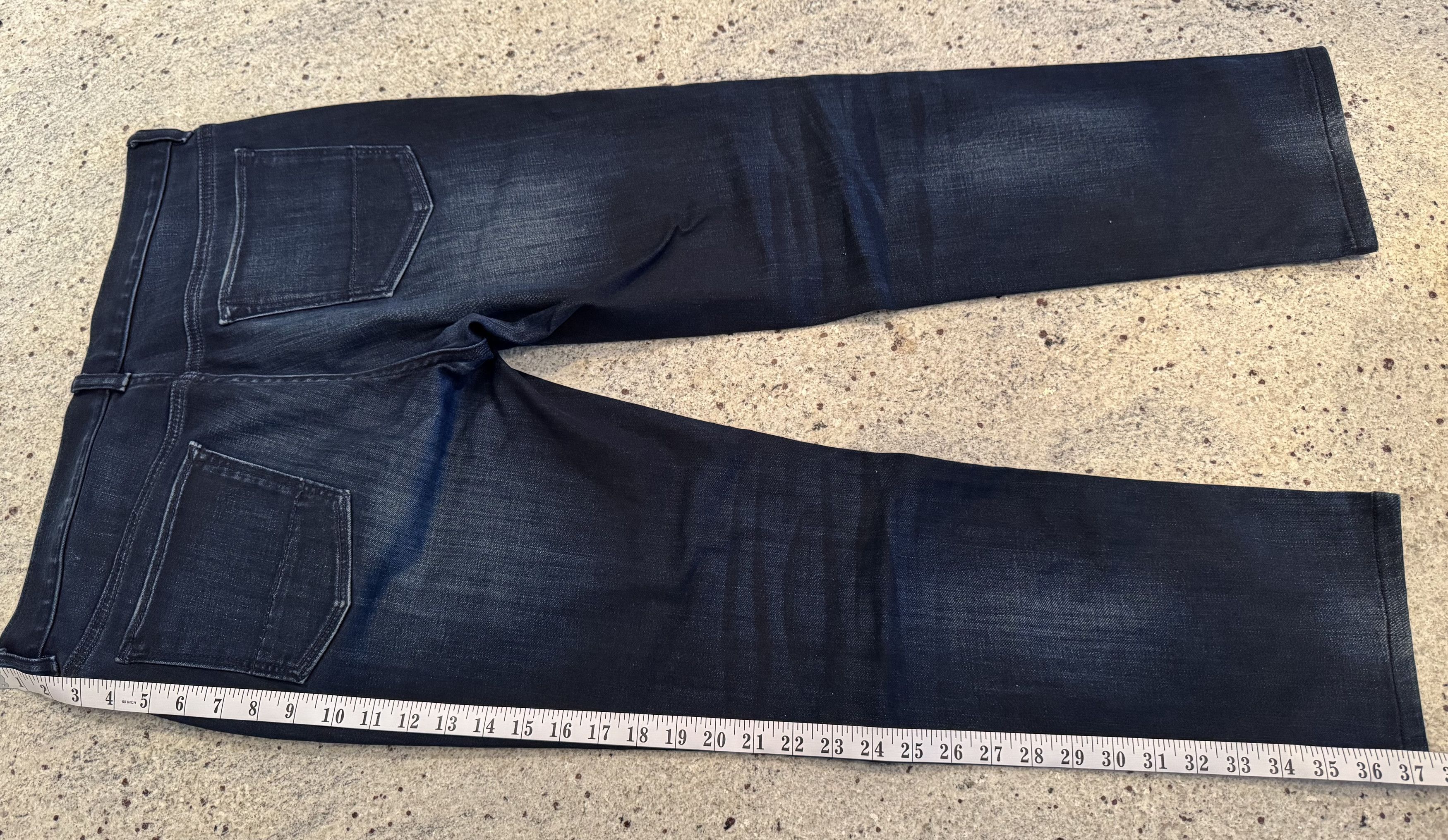 Banana Republic Banana Republic Slim Fit Traveler Jeans Size US 32 / EU 48 - 2 Thumbnail