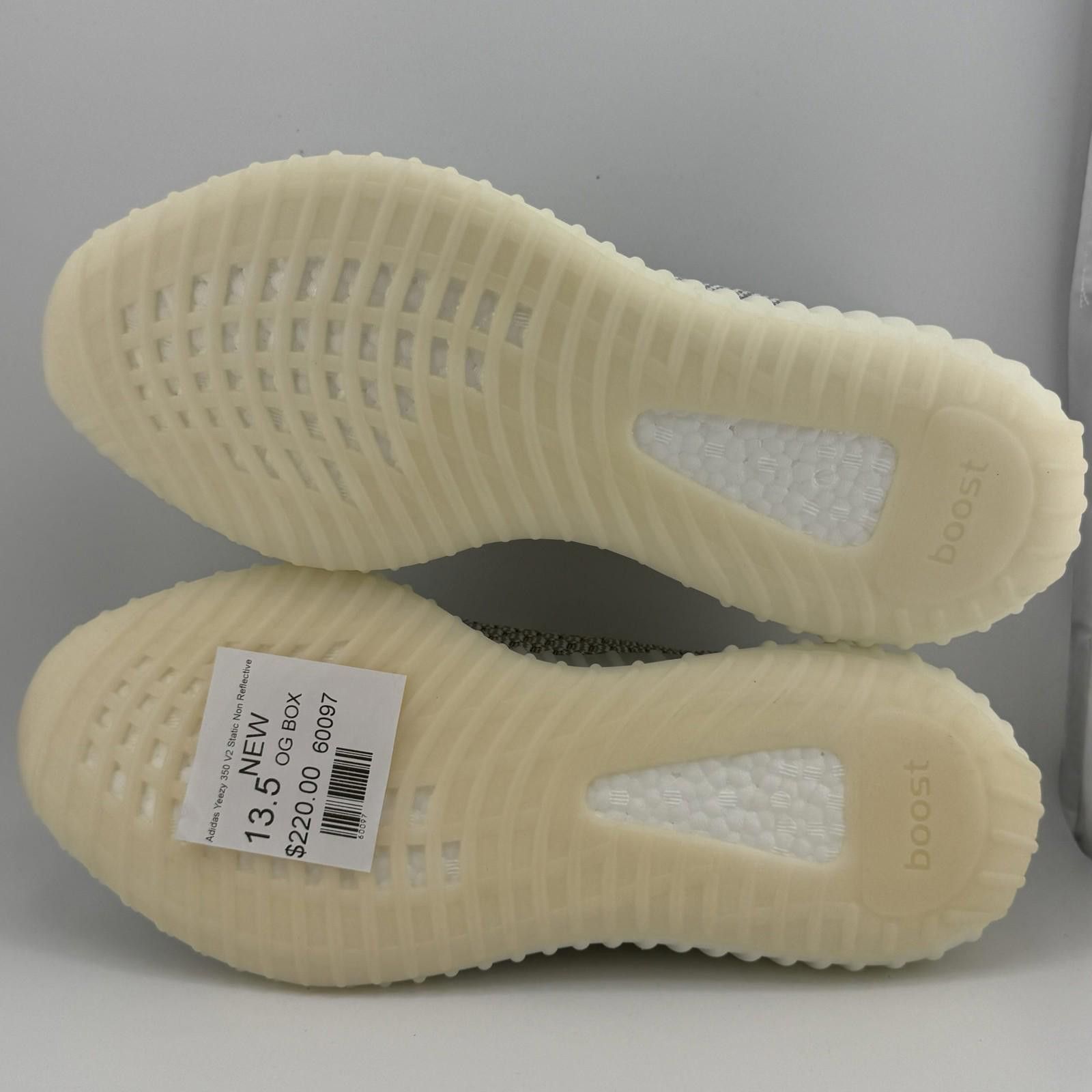 Adidas Adidas Yeezy Boost 350 V2 Static Non Reflective 13.5 Size US 14 / EU 47 - 6 Thumbnail