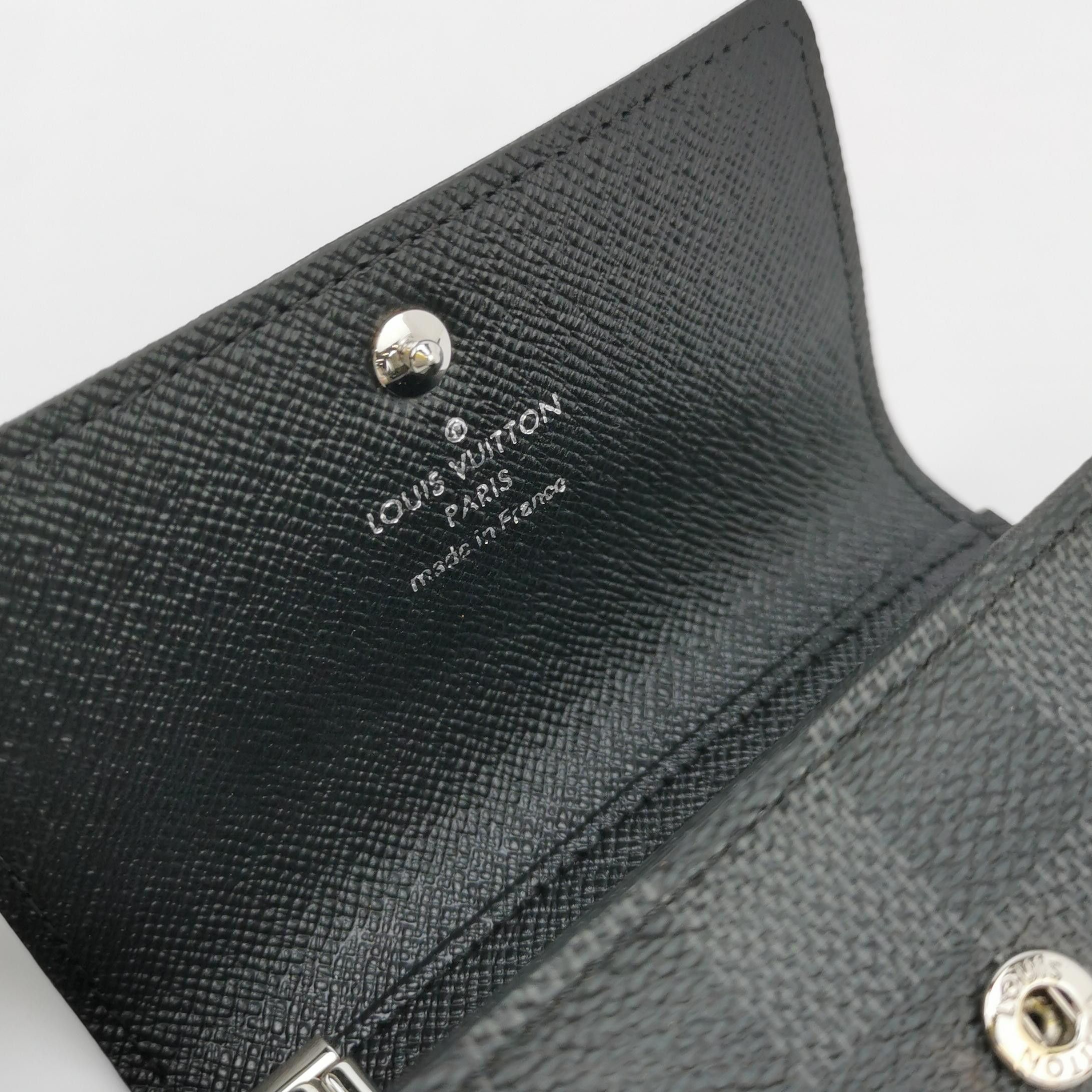 Louis Vuitton Louis Vuitton (LV) checkerboard logo snap button key bag -y Size ONE SIZE - 6 Thumbnail