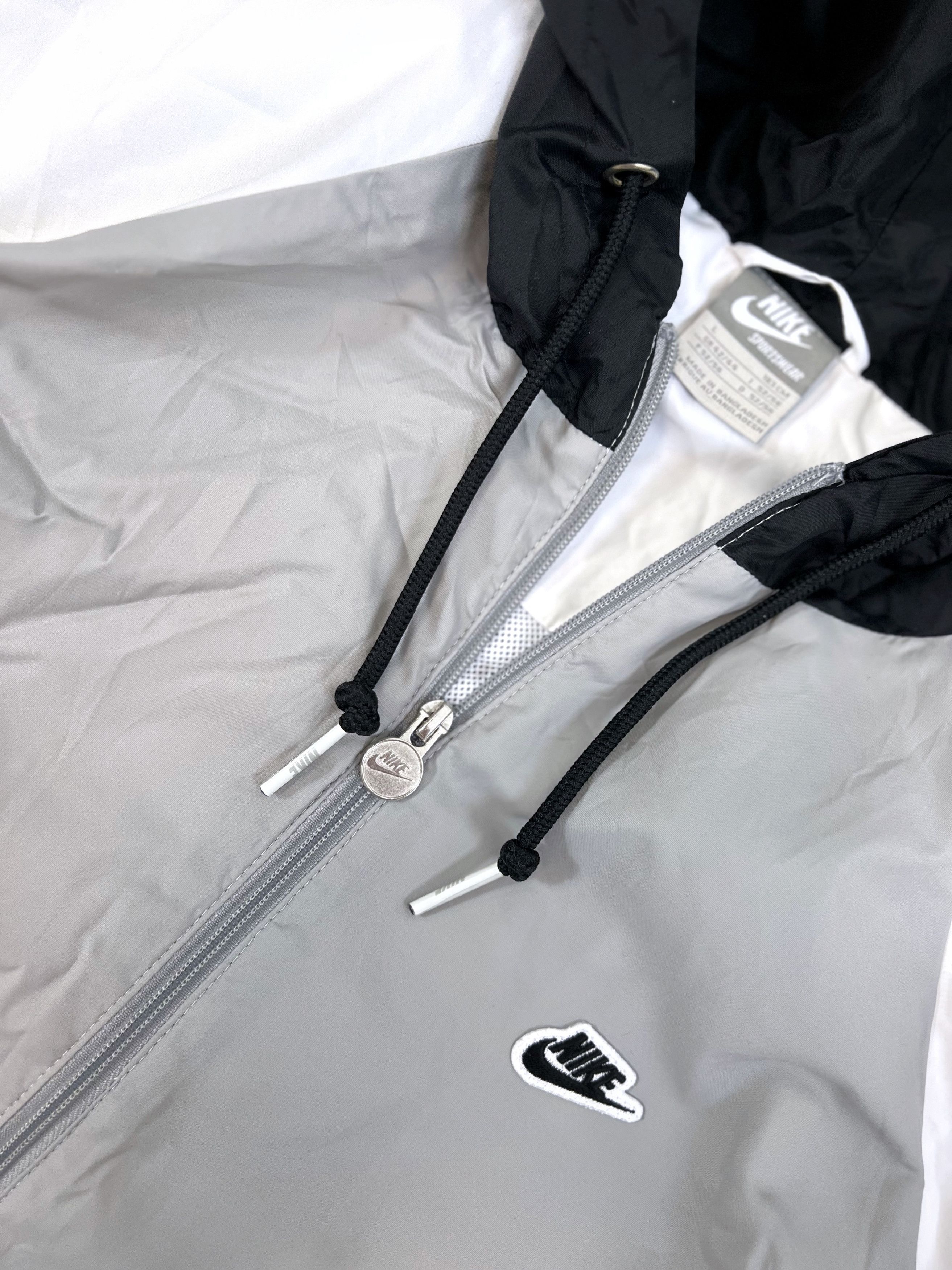 Nike Nike Vintage jacket light, black and white Size US L / EU 52-54 / 3 - 5 Thumbnail