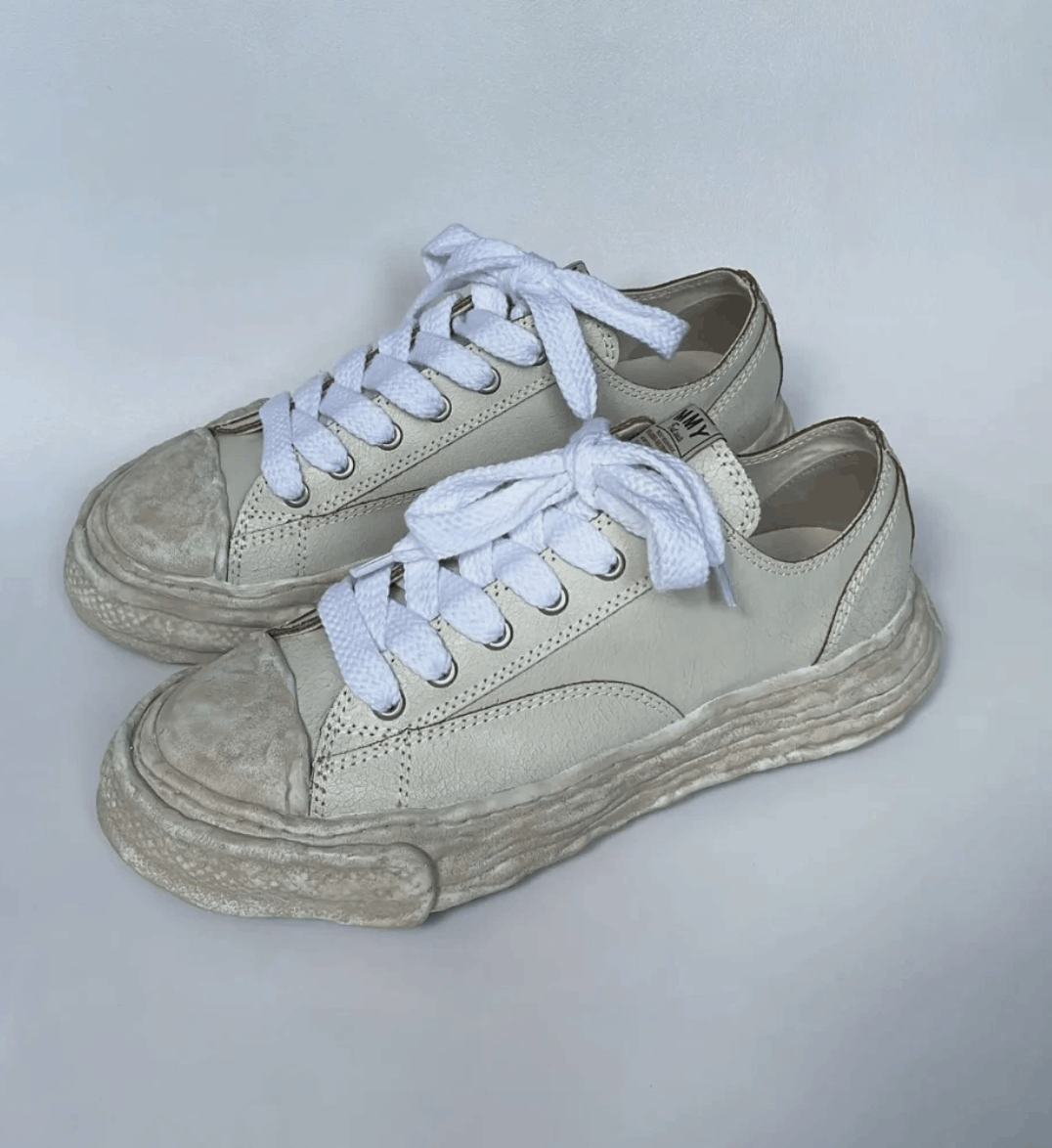 Maison MIHARA YASUHIRO Cream Cracked Leather ‘Peterson’ Sneakers Size US 10 / EU 43 - 2 Thumbnail