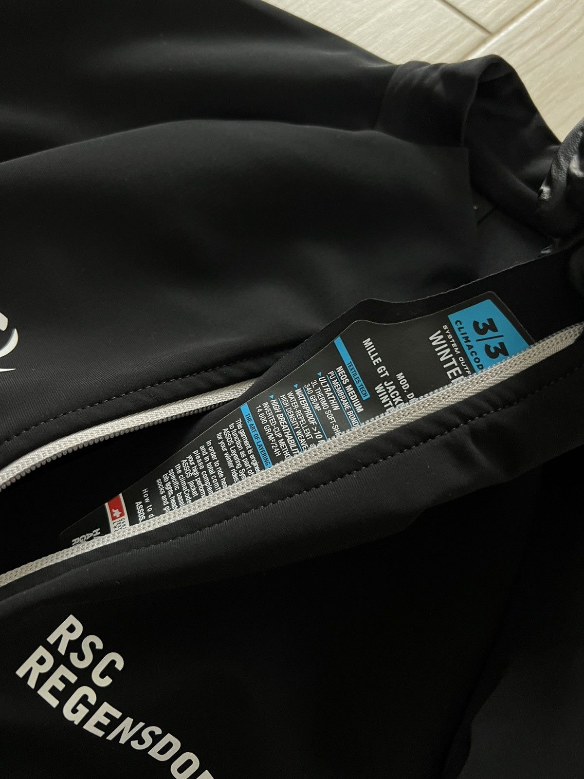 Asos ASSOS Bike Jacket Thermal Softshell Winter Windproof Size L Size US L / EU 52-54 / 3 - 10 Thumbnail