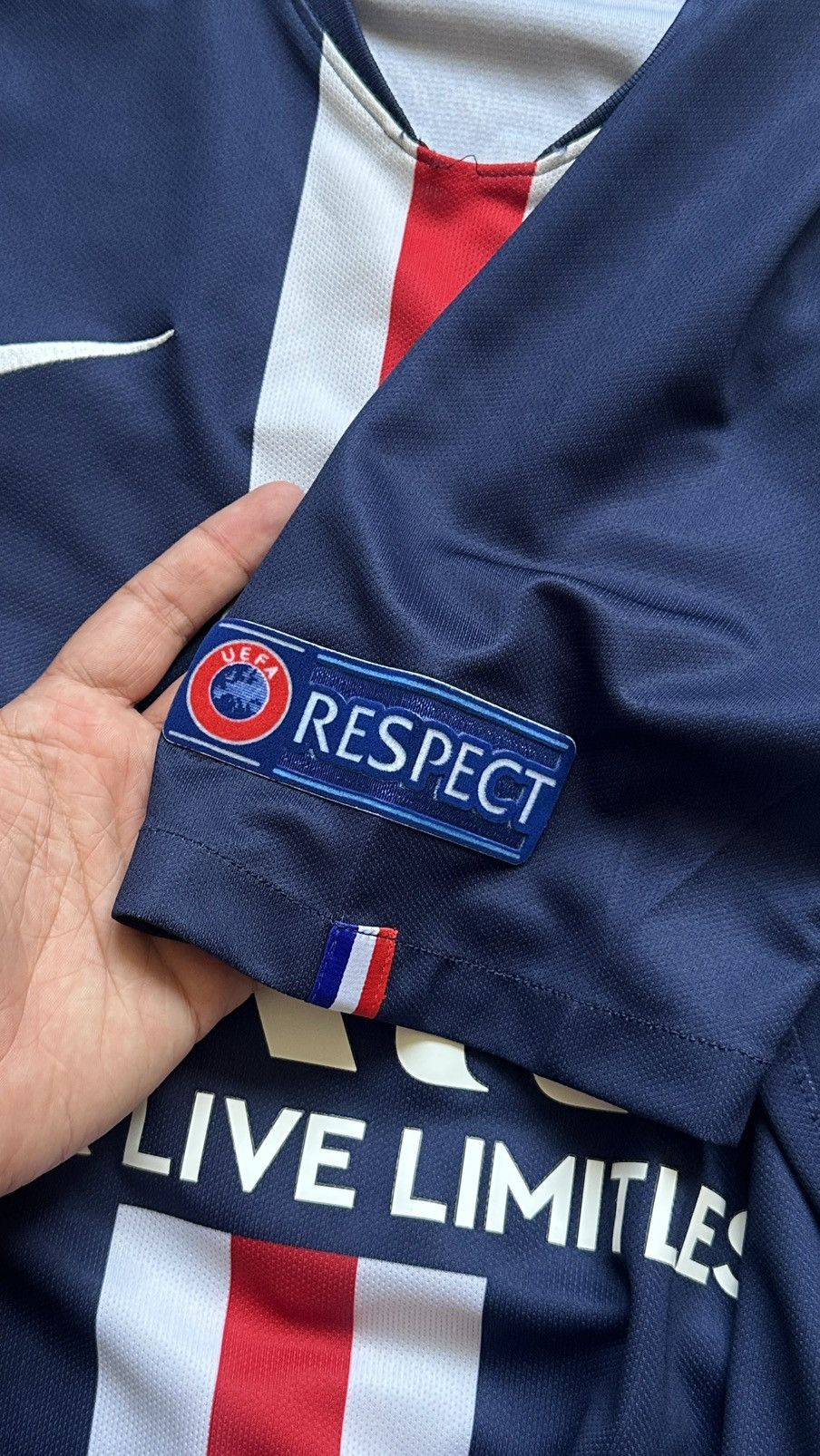 Nike 2019/20 Nike PSG Mbappe #7 Authentic Home Soccer Jersey Size US M / EU 48-50 / 2 - 13 Thumbnail