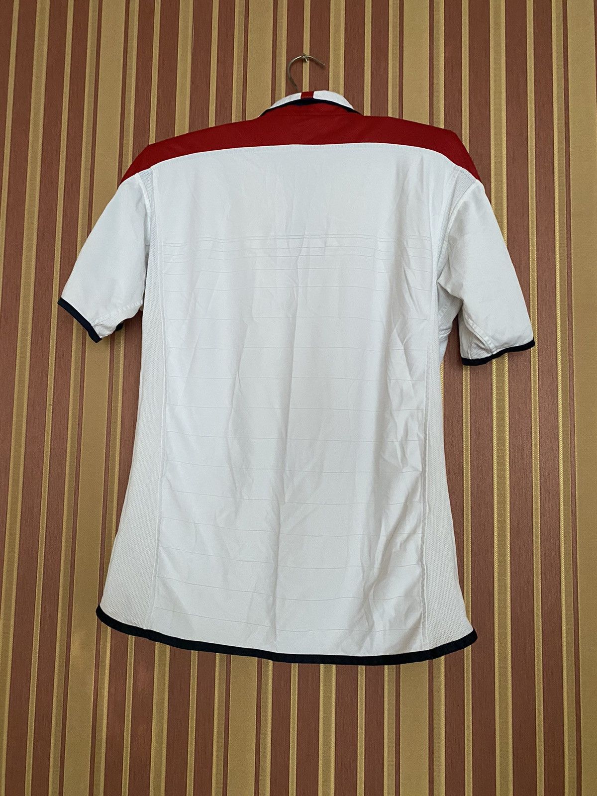 Umbro ENGLAND 2003 2005 HOME SOCCER JERSEY UMBRO REVERSIBLE Size US L / EU 52-54 / 3 - 12 Thumbnail