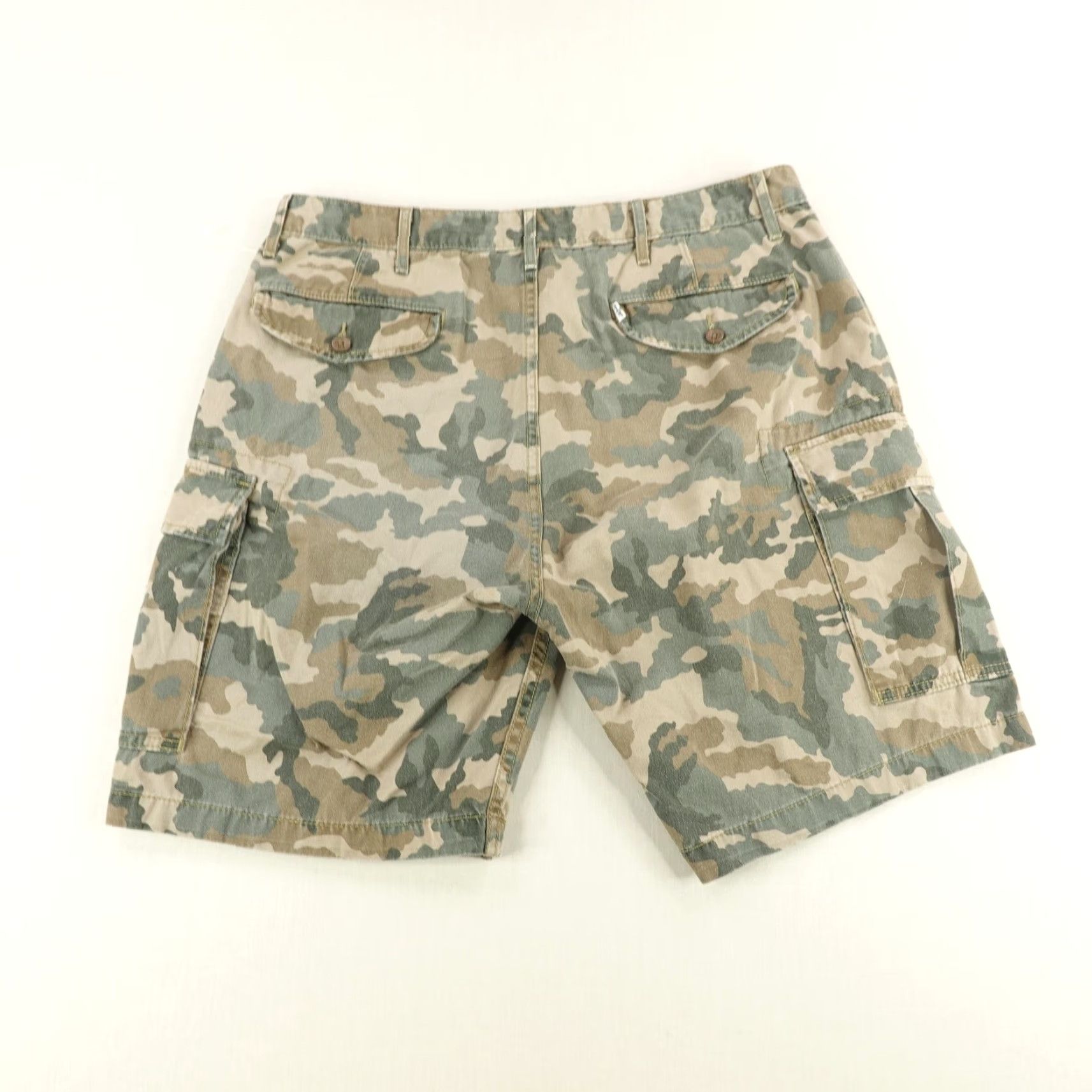 Levi's Levi's Cargo Shorts Men 36 Green Brown Camo Camouflage Knee-Length Utility Outdoor Workwear Size US 36 / EU 52 - 6 Thumbnail