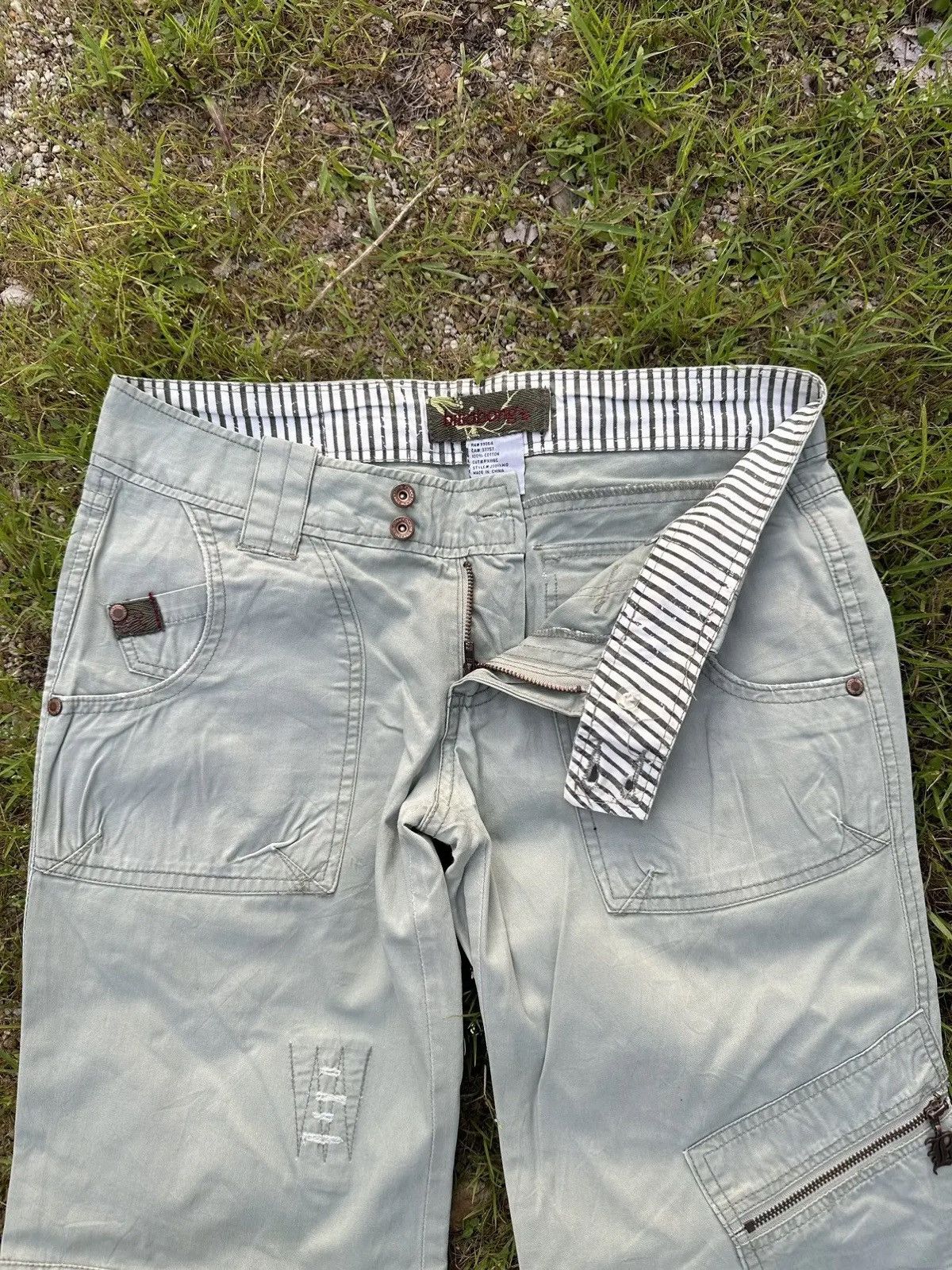 Billabong W31 L32🔥FLARES/BOOTCUT Y2K VINTAGE BILLABONG LOW RISE CARGO Size US 31 - 9 Thumbnail