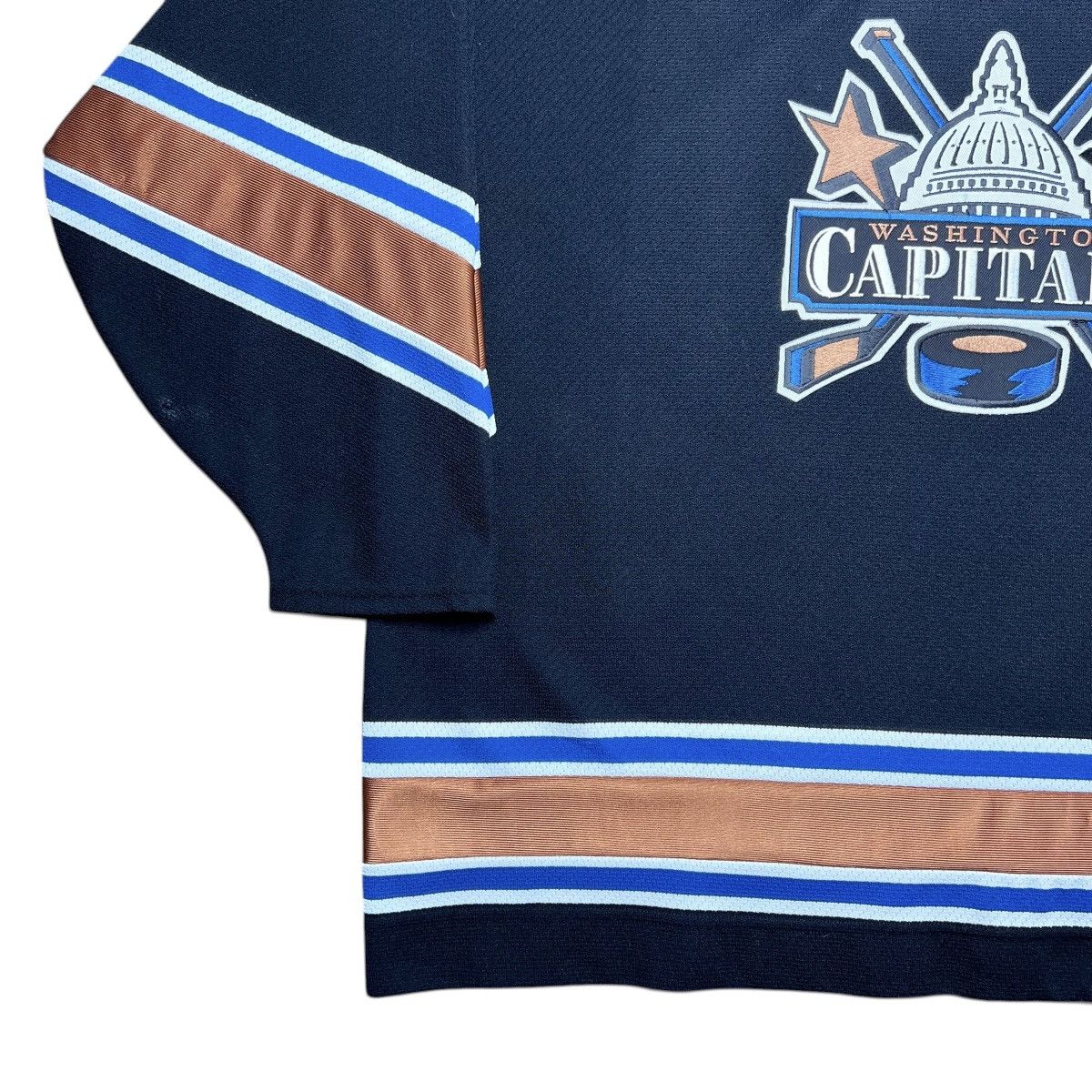 Ccm Vintage NHL Washington Capitals Alternate CCM Hockey Jersey Size US XXL / EU 58 / 5 - 19 Thumbnail
