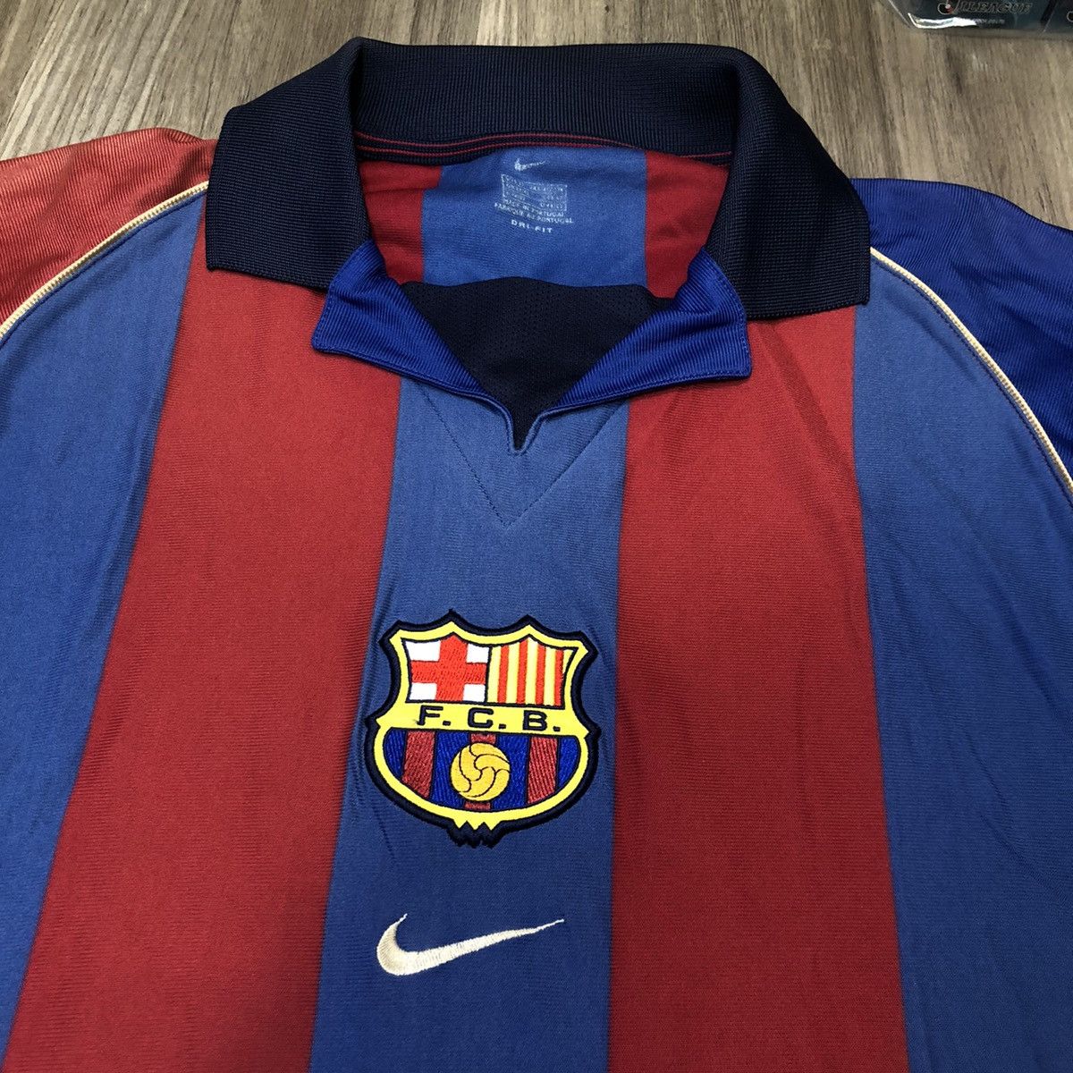Nike Barcelona 01/02 home shirt Size US M / EU 48-50 / 2 - 3 Thumbnail