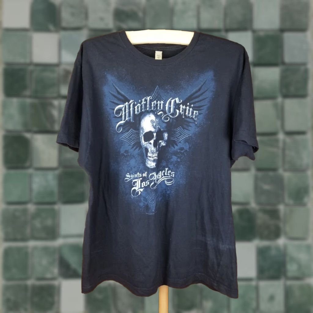 Vintage VINTAGE MOTLEY CRUE HEAVY METAL BAND TOUR T-SHIRT XLARGE Black Cotton Short Sleeve Round Neck Men T-Shirt 2008 USA Realm Retro Band Size US XL / EU 56 / 4 - 1 Thumbnail
