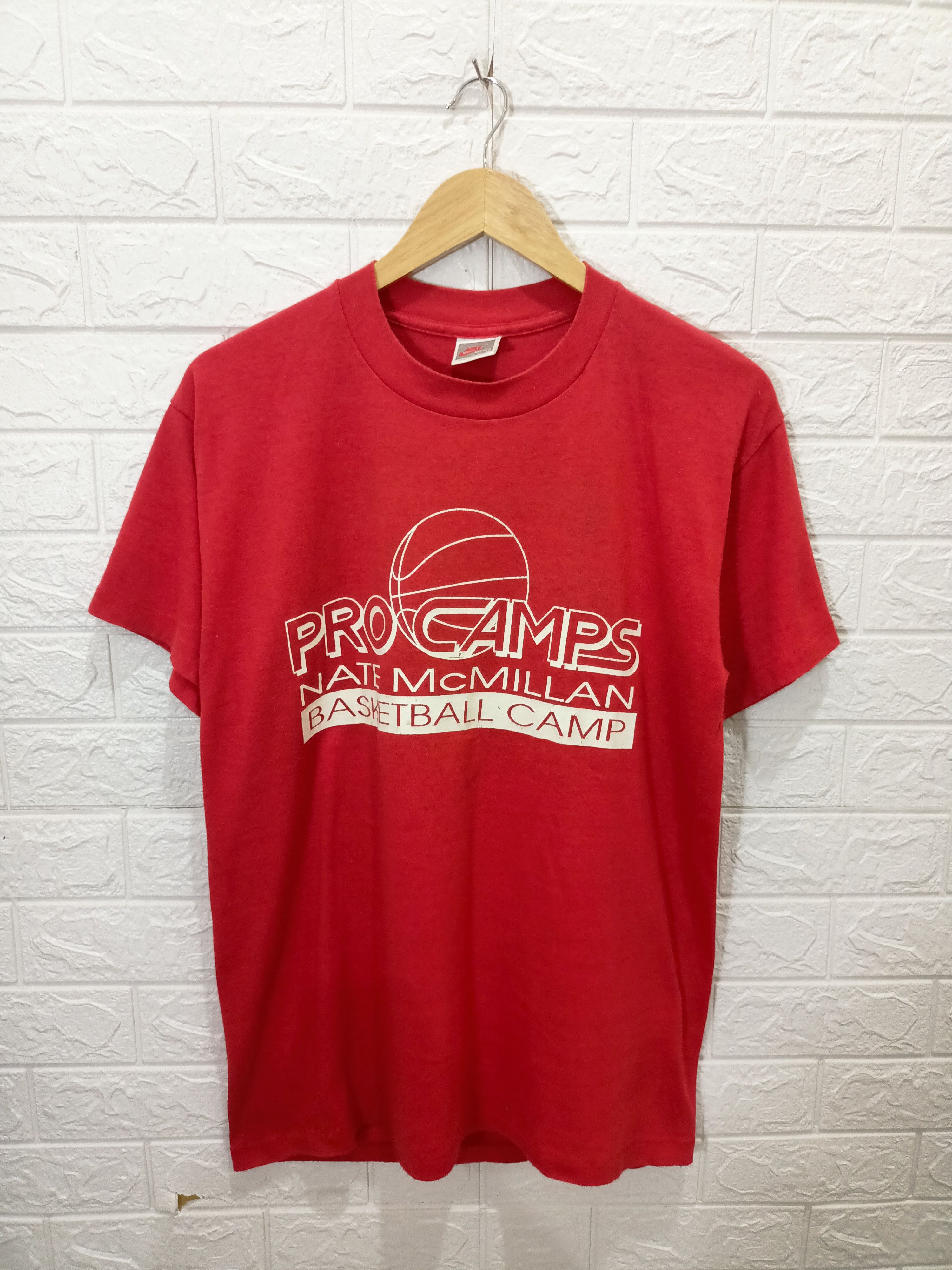Vintage Rare Vintage 80s NIKE Basketball Nate McMillan Autograph Tee Size US L / EU 52-54 / 3 - 2 Thumbnail