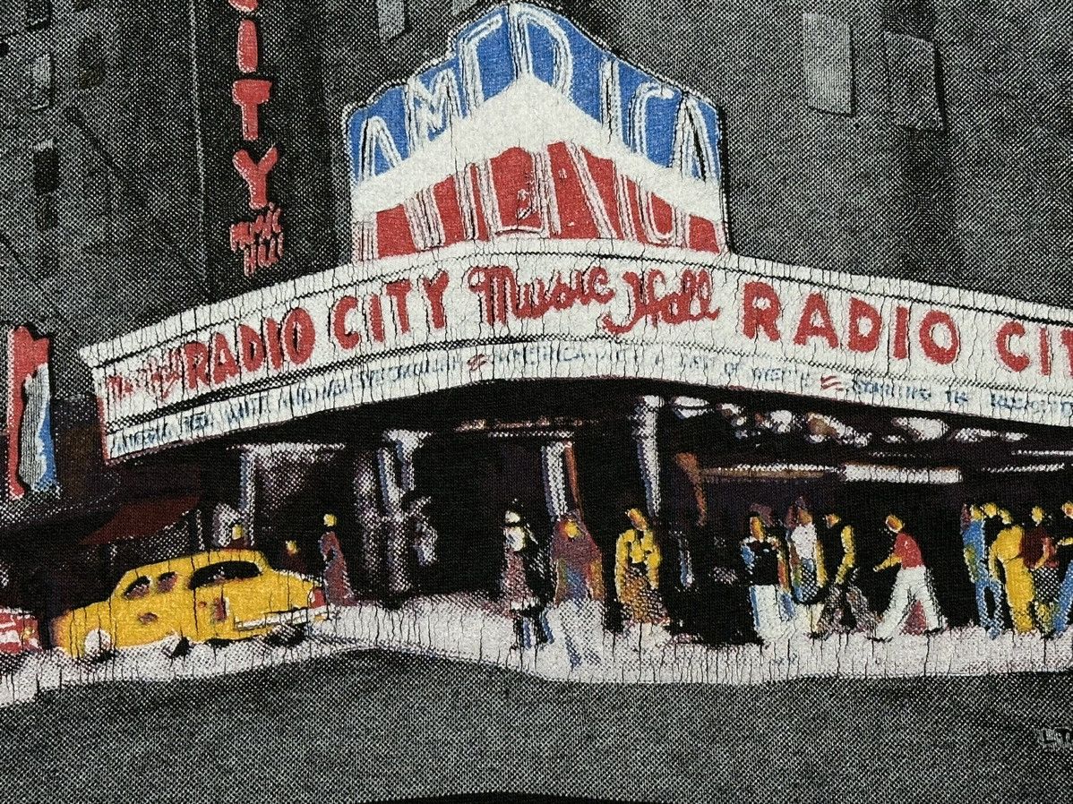 Vintage Vintage New York Radio City Music Hall Screen Stars T-Shirt Size US M / EU 48-50 / 2 - 10 Thumbnail