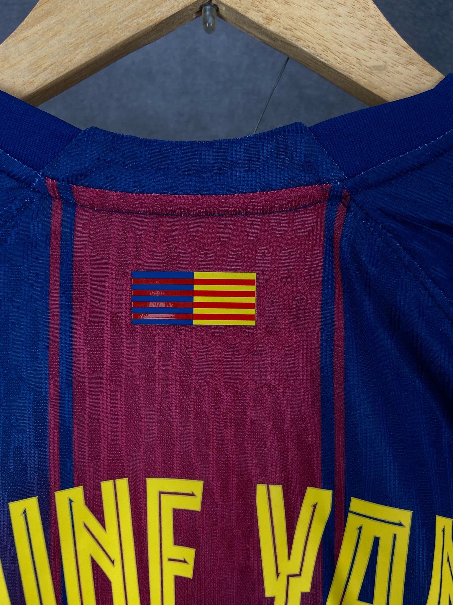 Nike Barcelona Red T-Shirt Size L Size US L / EU 52-54 / 3 - 7 Thumbnail