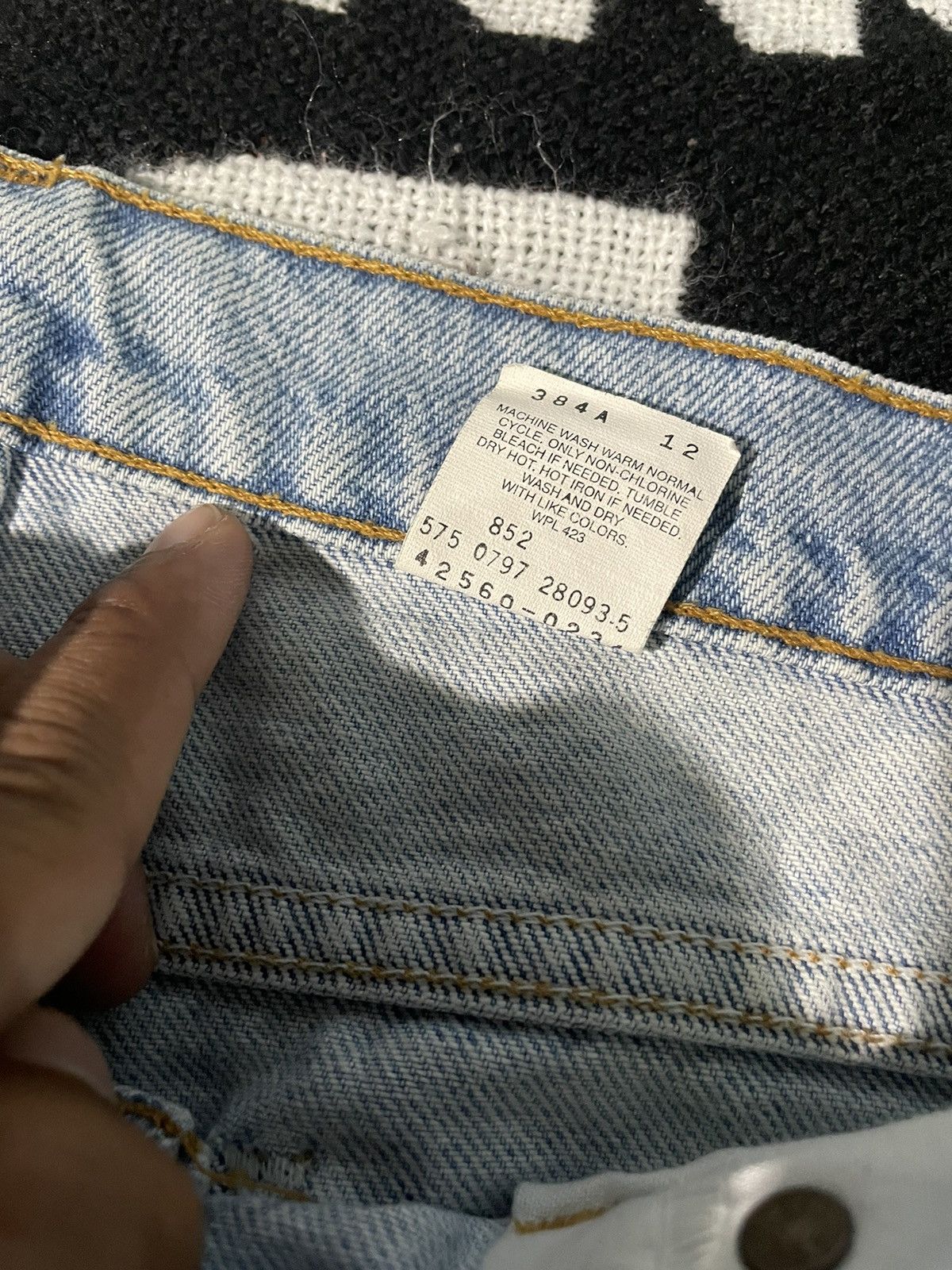 Levi's Vintage Levi’s 560 Loose Fit Tapered Leg 90s Jeans Pants Size US 34 / EU 50 - 6 Thumbnail
