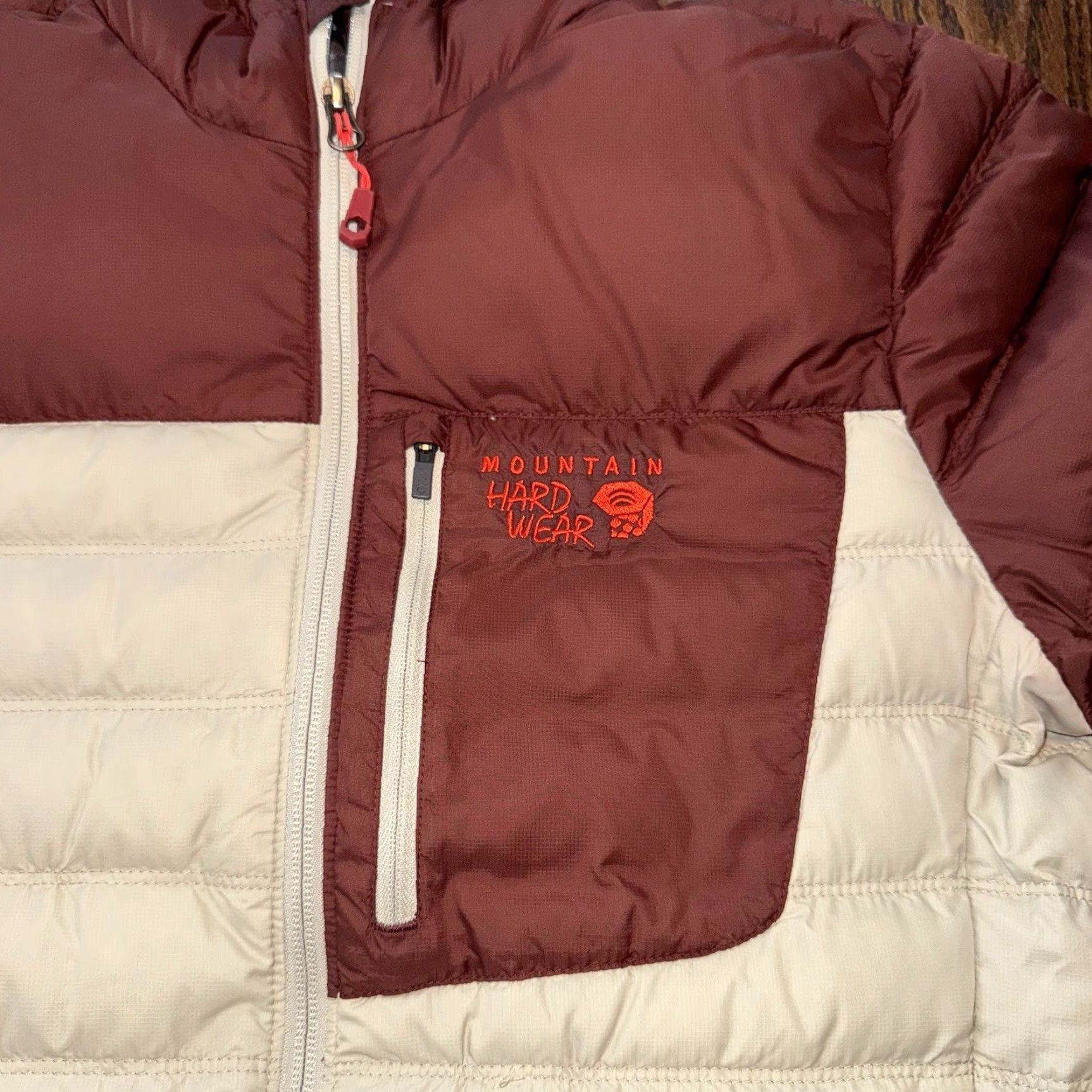 Mountain Hardwear VINTAGE Mountain Hardwear Puffer Jacket 650 Down Q Shield Size Small Burgundy Ivory Size S / US 4 / IT 40 - 3 Thumbnail