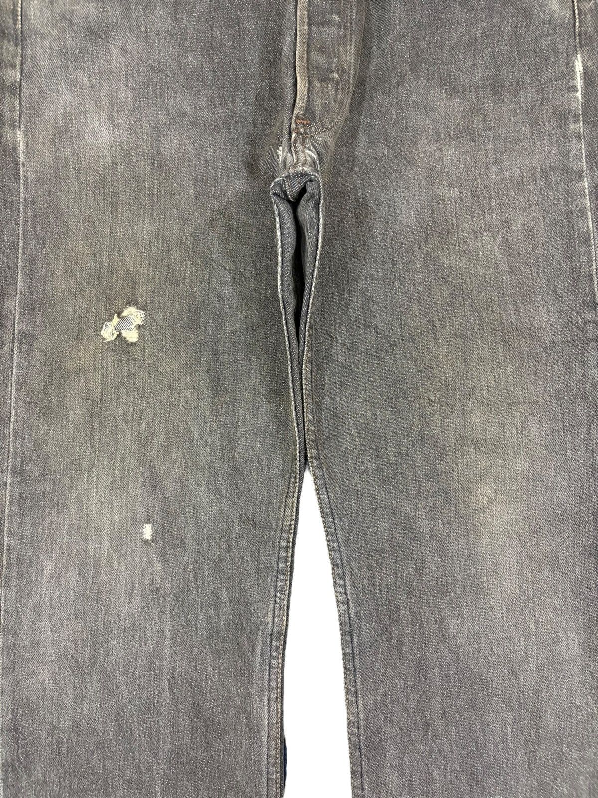 Levi's Vintage 90s Levis 501 Black Distressed Loose Jeans Size US 32 / EU 48 - 4 Thumbnail