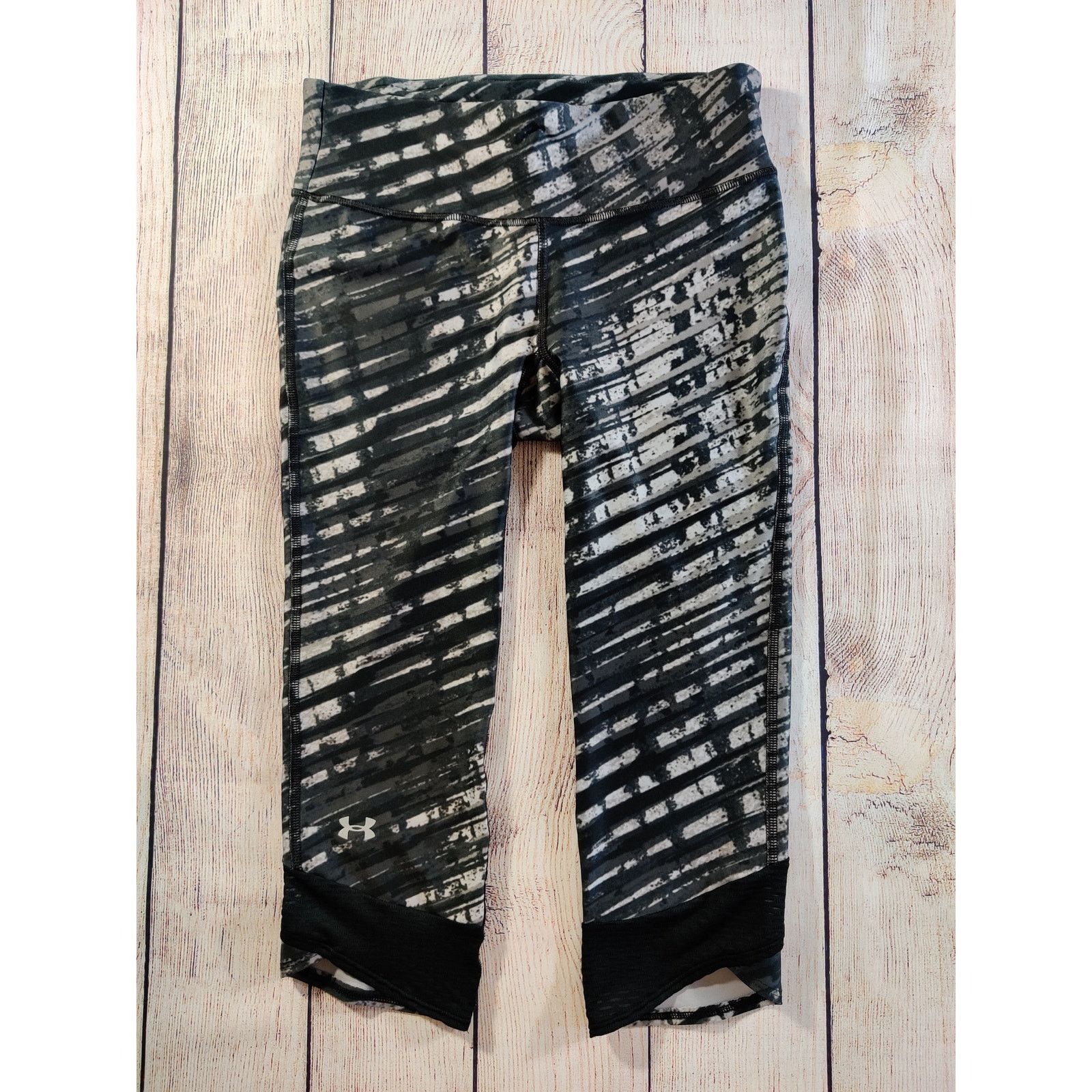 Under Armour Under Armour heat gear compression capri leggings sz S Size 27" / US 4 / IT 40 - 1 Thumbnail