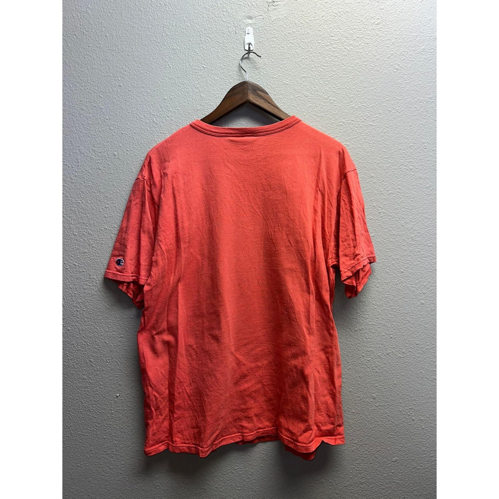 Champion Vintage Champion Essential Shirt Logo peach Pink Tee VTG L Size US L / EU 52-54 / 3 - 7 Thumbnail