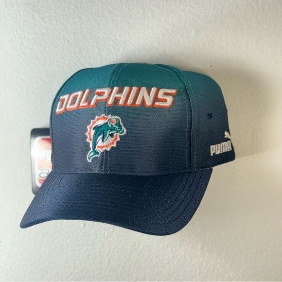 NFL NWT MIAMI DOLPHINS PUMA NFL VINTAGE GRADIENT BASEBALL CAP VE Size ONE SIZE - 3 Thumbnail