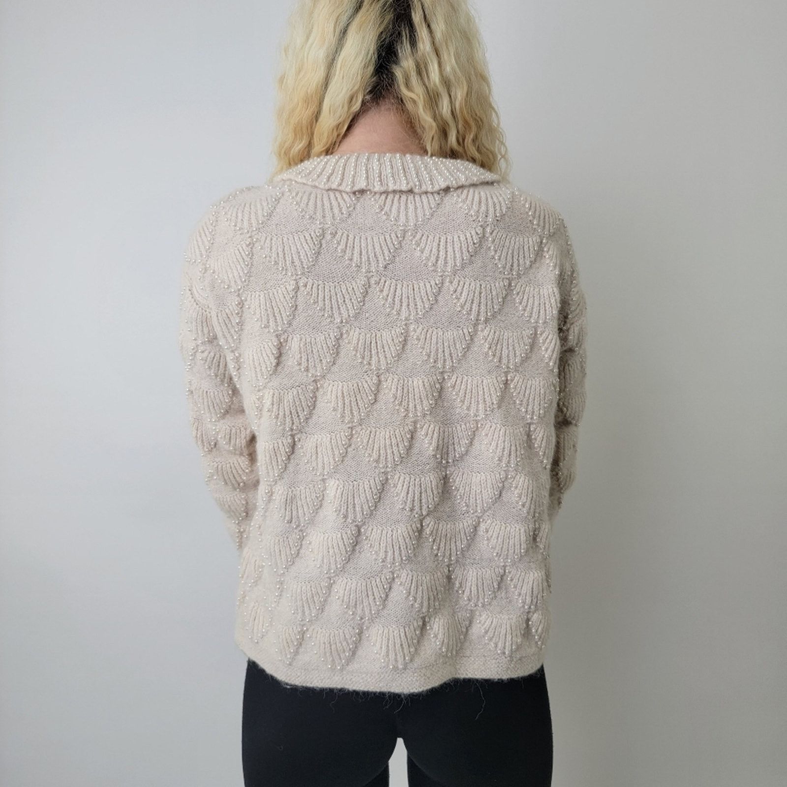 Vintage Vintage English Artisan Knit Sweater with Pearl's Size M / US 6-8 / IT 42-44 - 5 Thumbnail
