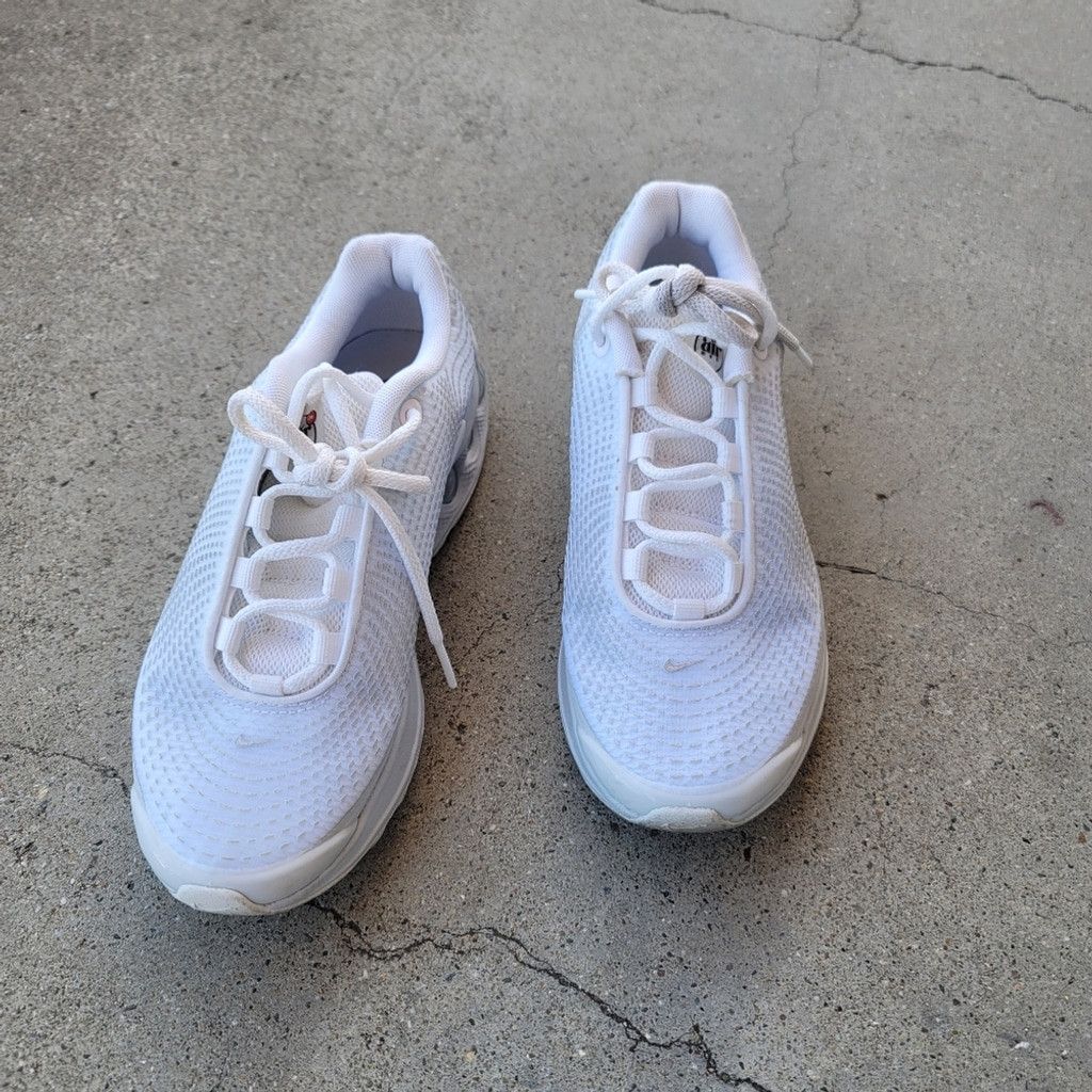 Nike EUC Nike Air Max Dn Sneakers Size US 6.5 / IT 36.5 - 3 Thumbnail
