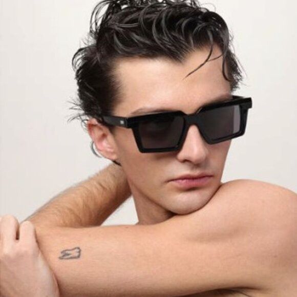 Off-White Off-White OERI142 WINDSOR 5655 Sunglasses Green Square Frame Size ONE SIZE - 2 Thumbnail