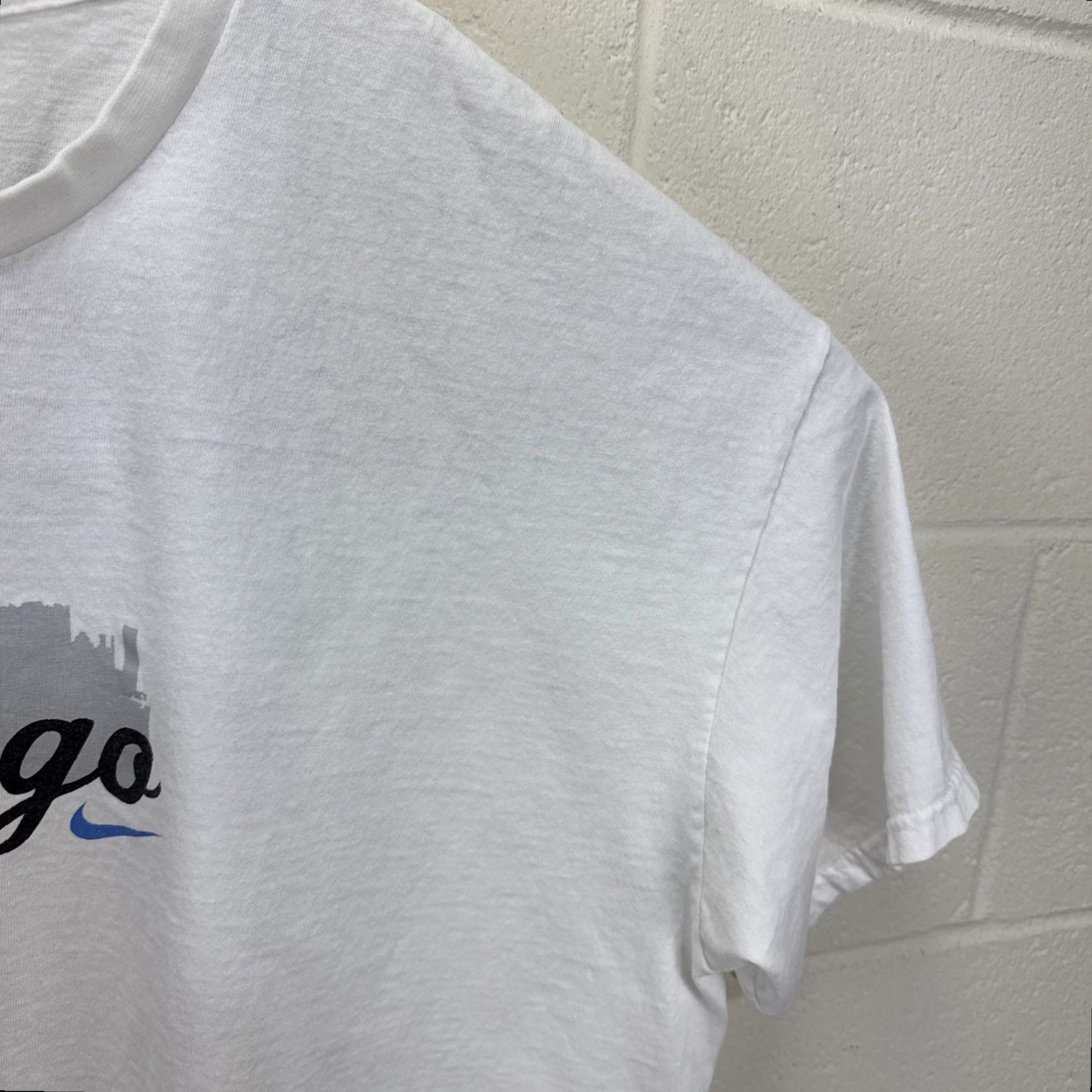 Nike VINTAGE Nike Chicago Skyline T SHIRT XL (2XL) White Nike Logo Just Do It City 90s Mens Shirt Size US XXL / EU 58 / 5 - 6 Thumbnail