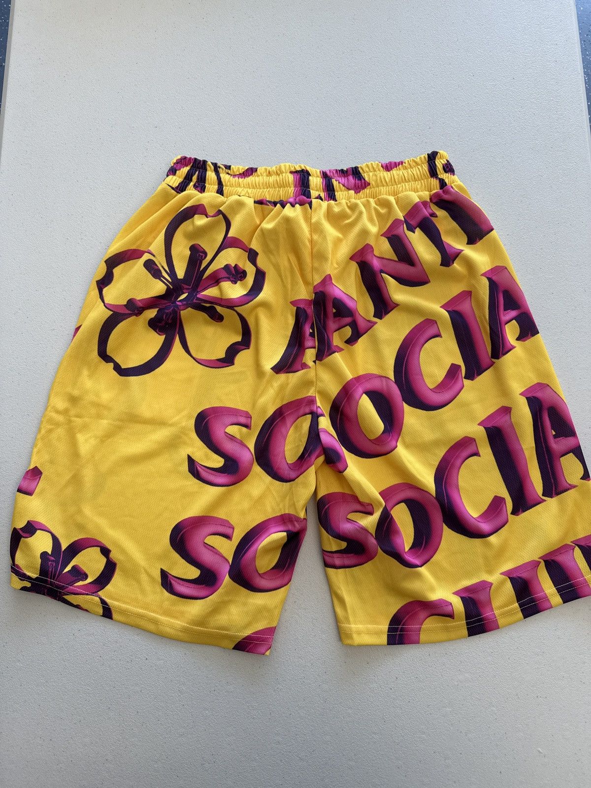 Anti Social Social Club ASSC coral crush mesh bored shorts Size US 36 / EU 52 - 2 Thumbnail