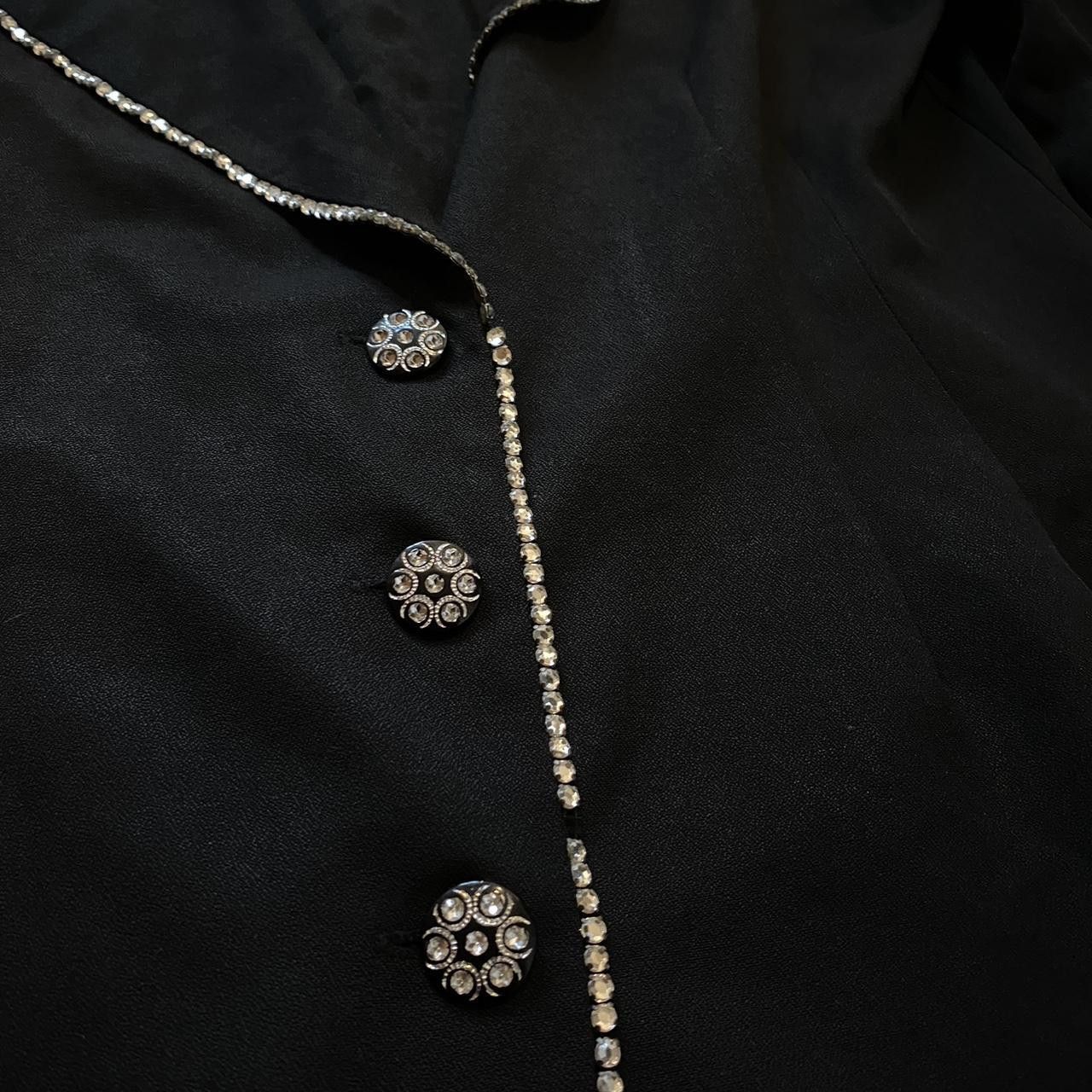 Other Black and white long sleeve blazer with pearl detailing Size US M / EU 48-50 / 2 - 4 Thumbnail
