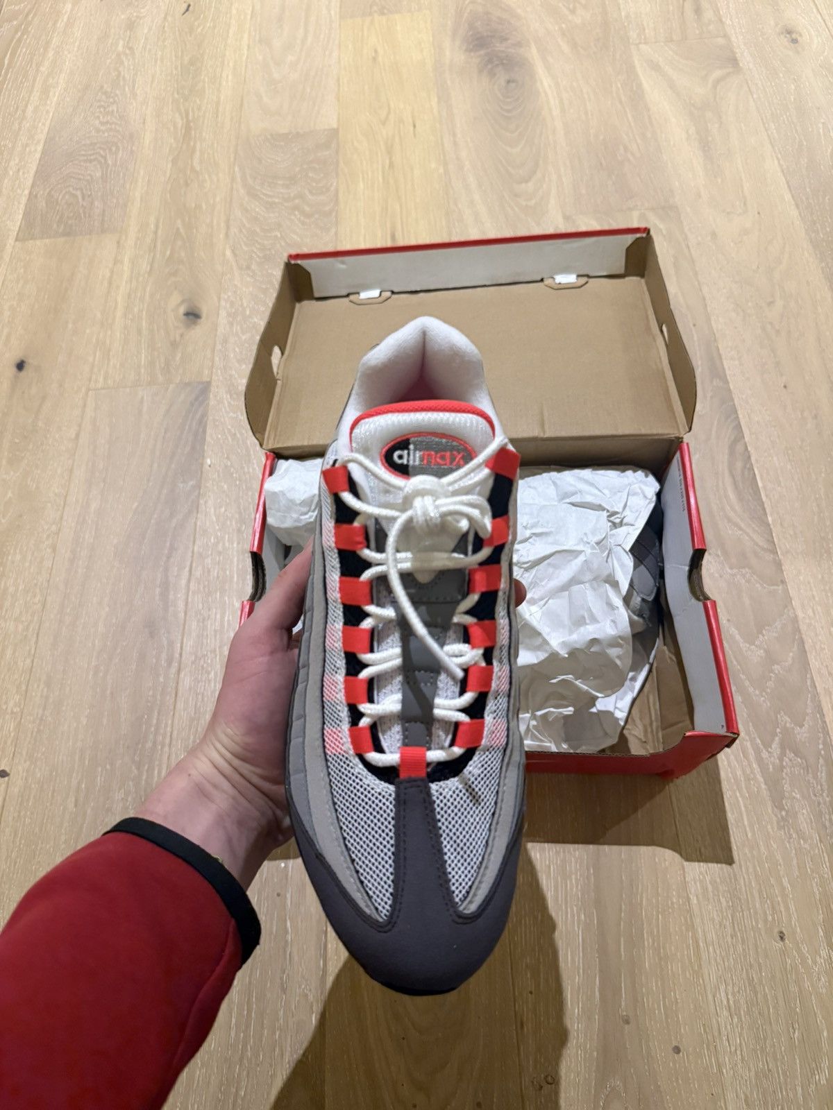 Nike Nike Air Max 95 Solar Red Size US 9 / EU 42 - 2 Thumbnail