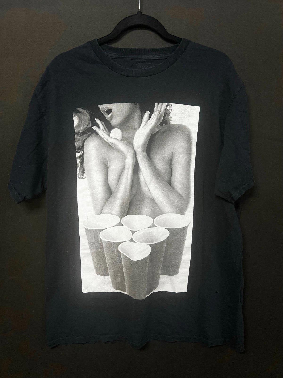 Designer Vintage Graphic Tee - Black with Bold Artwork Size US L / EU 52-54 / 3 - 1 Thumbnail