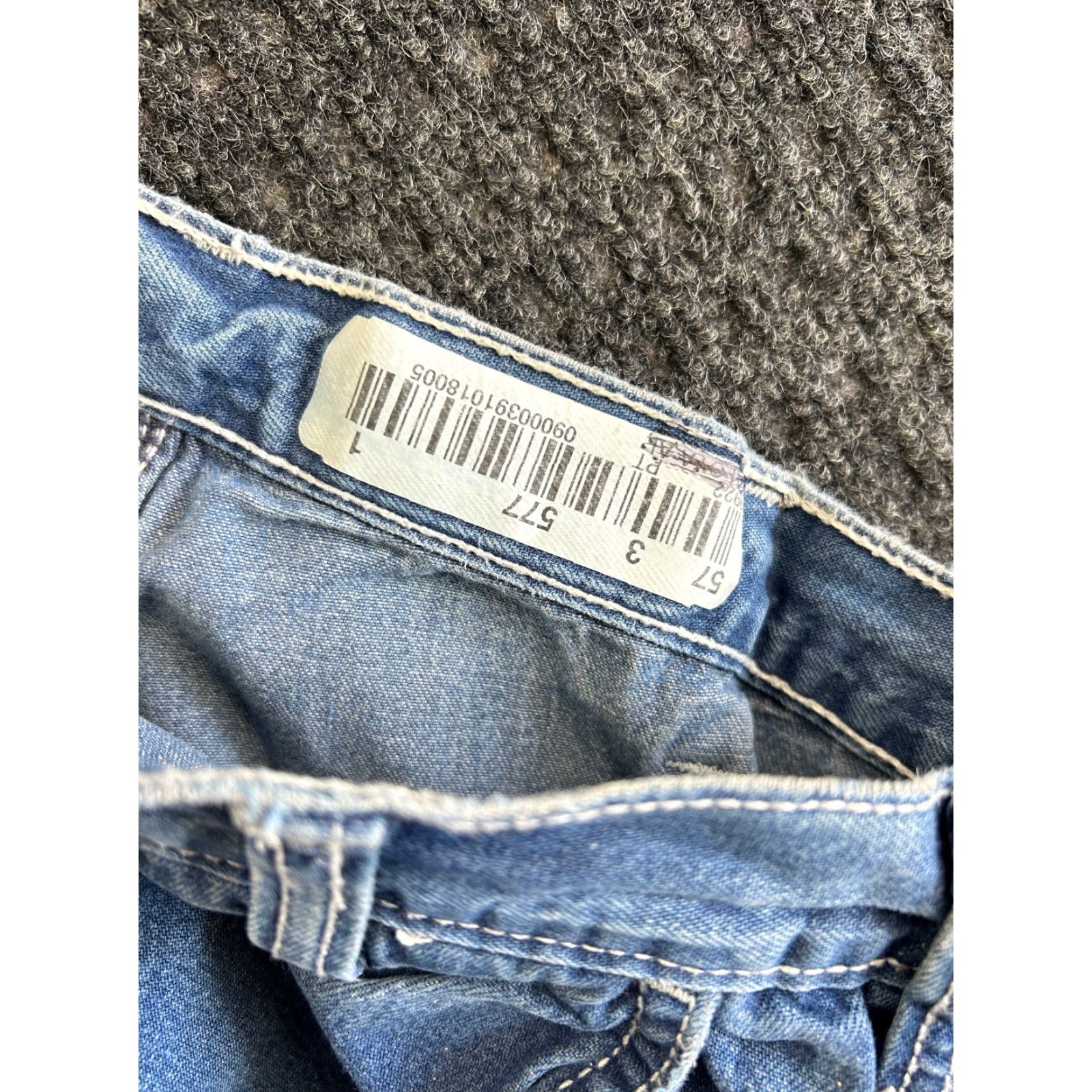 Carhartt VINTAGE Carhartt FR Jeans Wide Leg Baggy 33 x 28 Carpenter Flame Resistant Denim Blue Mens 90s Rock Grunge Workwear Casual Jeans Size US 33 - 6 Thumbnail