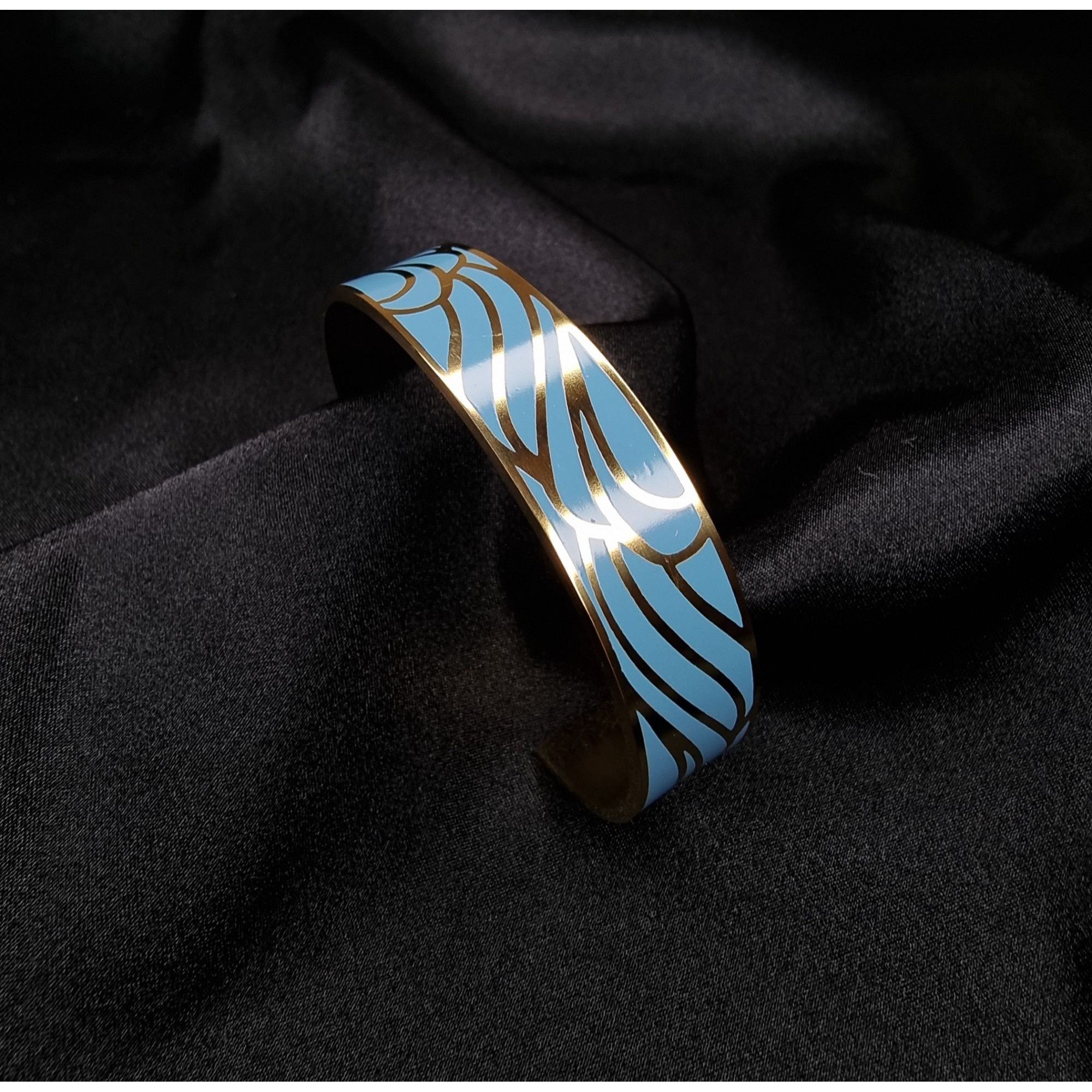 Vintage Blue & Gold Wave Patterned Cuff Bracelet With Engraved Inspi Size ONE SIZE - 4 Thumbnail