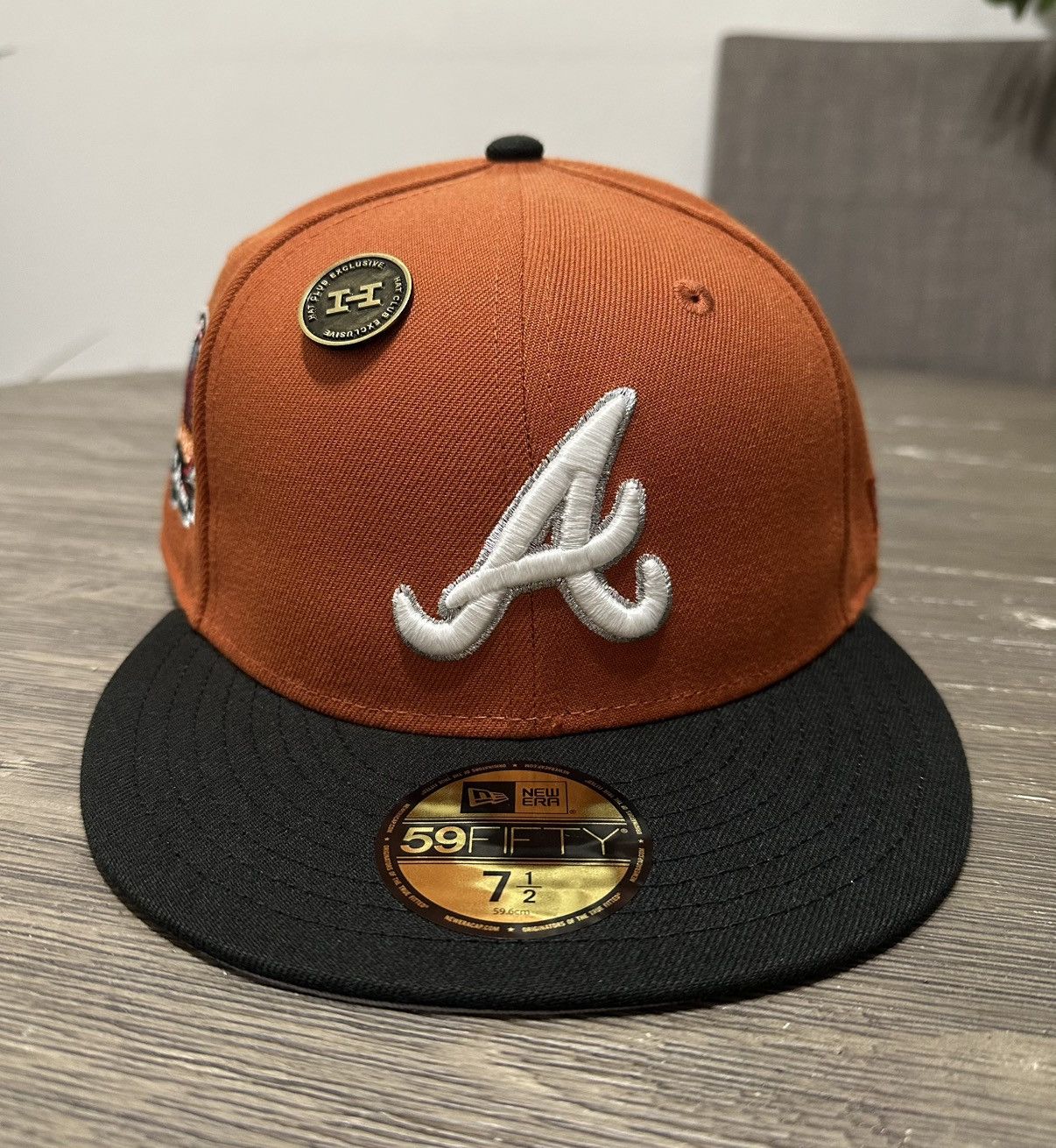 Hat Club × New Era Size 7 1/2 - Hatclub LA Exclusive Atlanta Braves Size ONE SIZE - 2 Thumbnail
