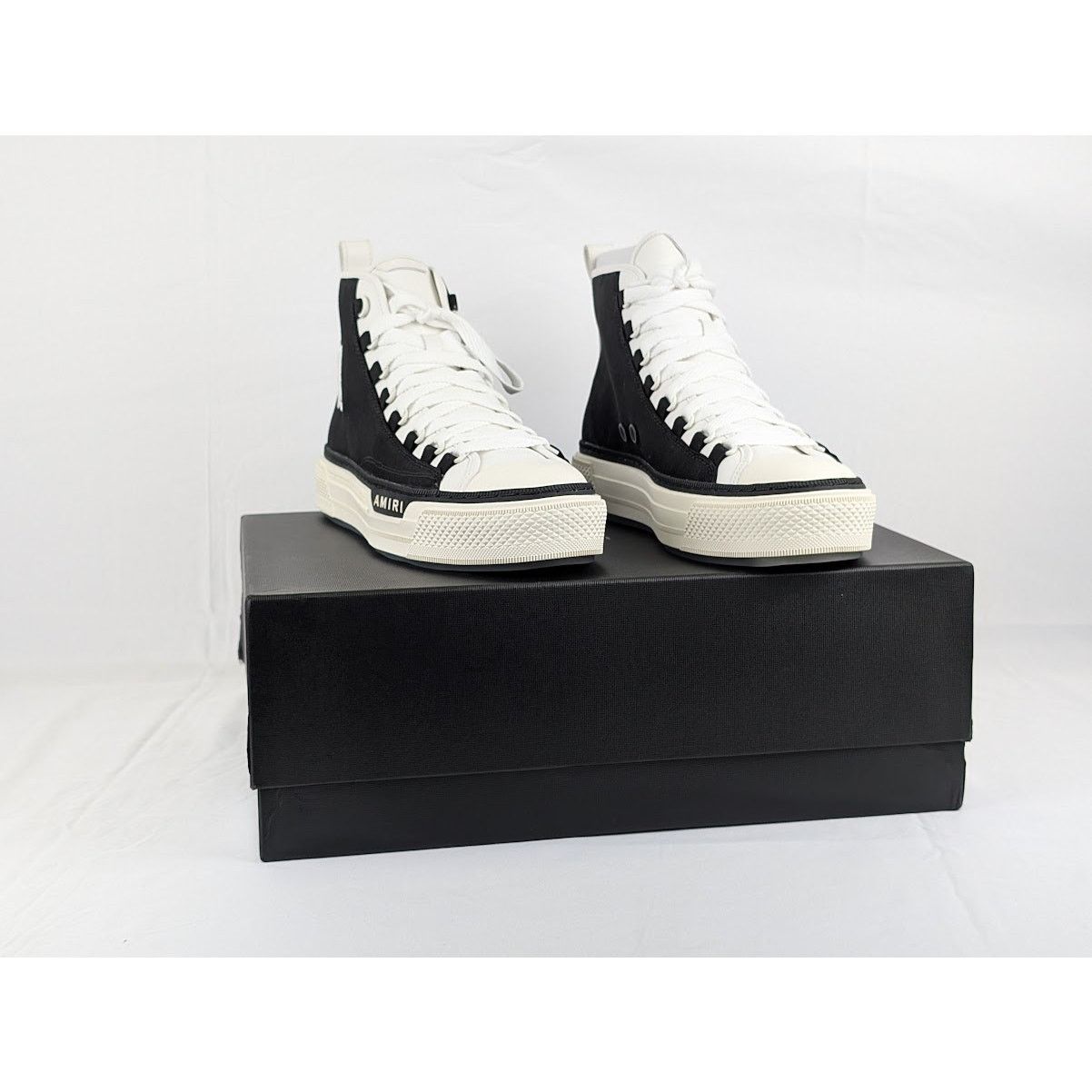 Amiri o1rshd1 Q:2 / MA Court Hi Top Sneakers in Black/White Size US 11 / EU 44 - 9 Thumbnail
