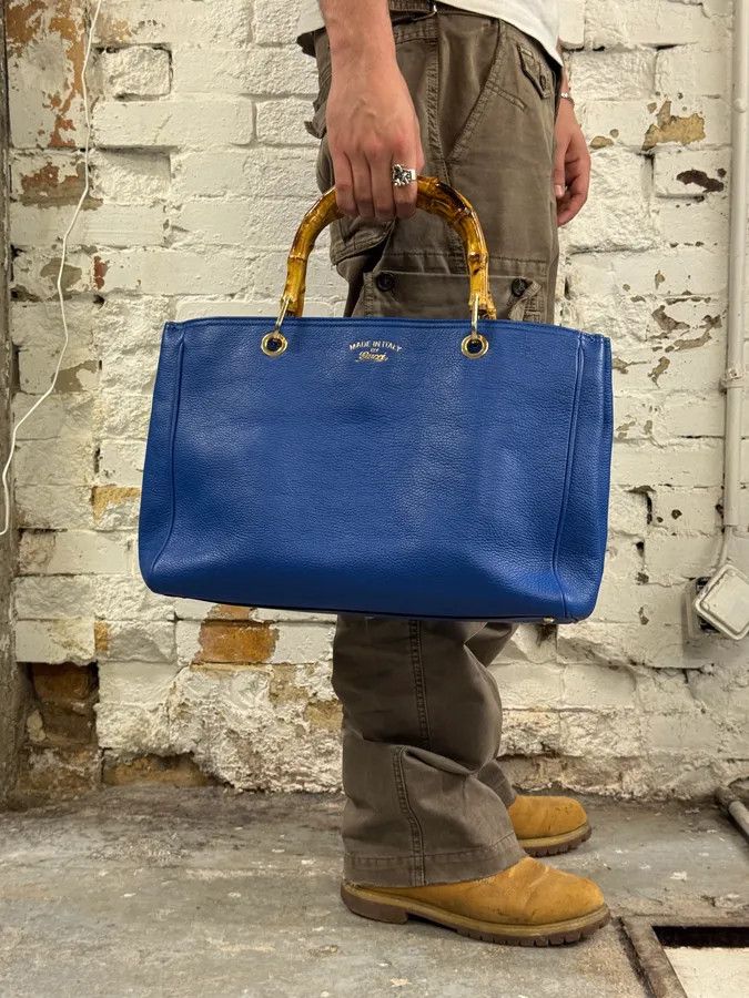 Gucci 2000s Gucci Blue Leather Bamboo Handle Tote Bag Size ONE SIZE - 2 Thumbnail